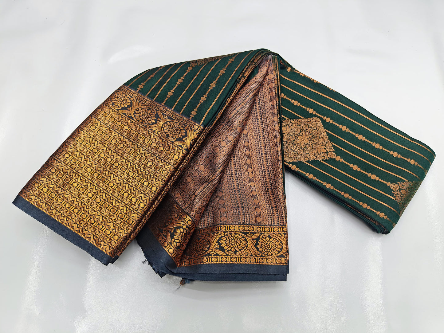 πΊ _Fancy Border SOFT SILK Sarees _πΊ