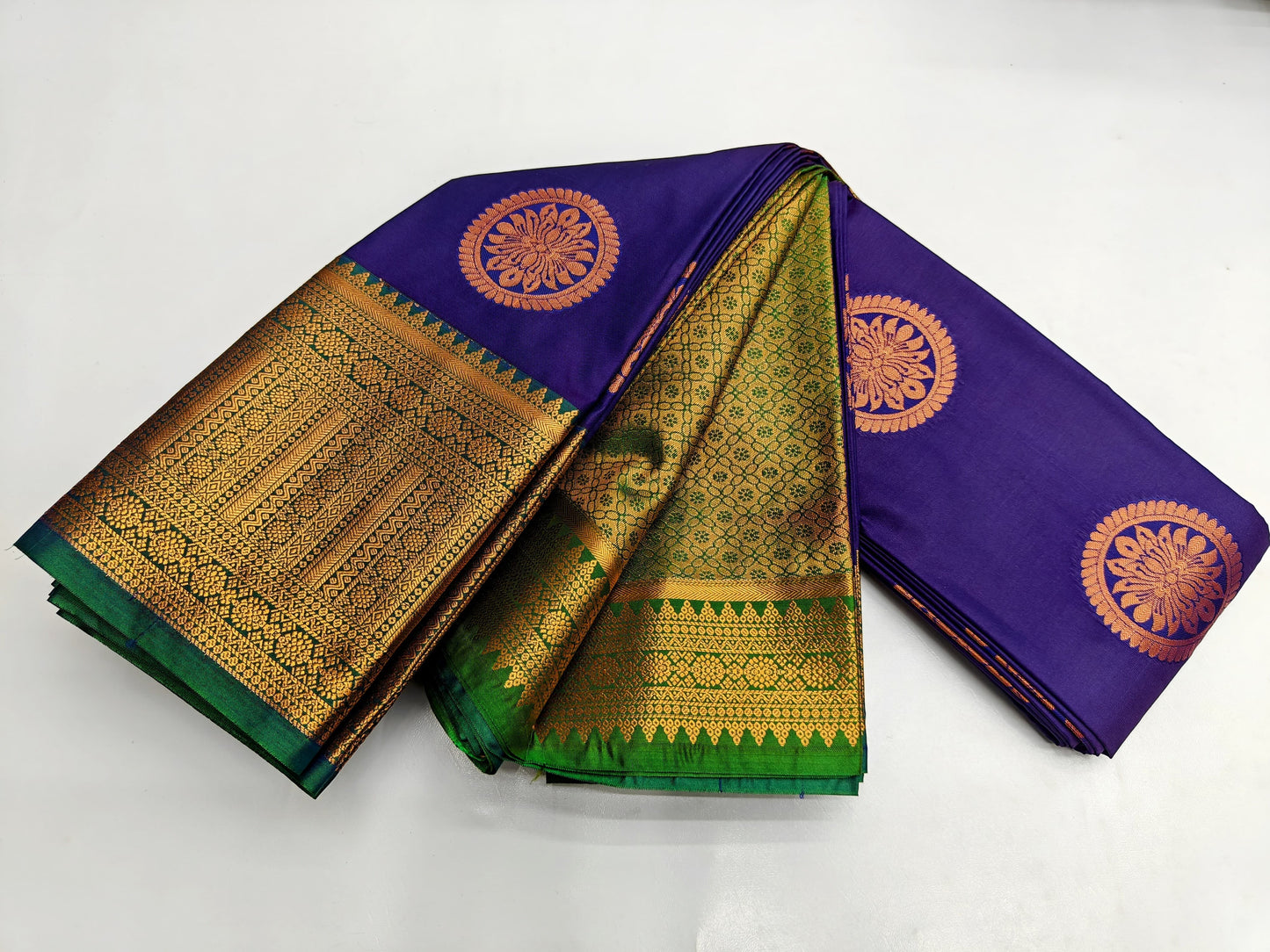 πΊ _Fancy Border SOFT SILK Sarees _πΊ
