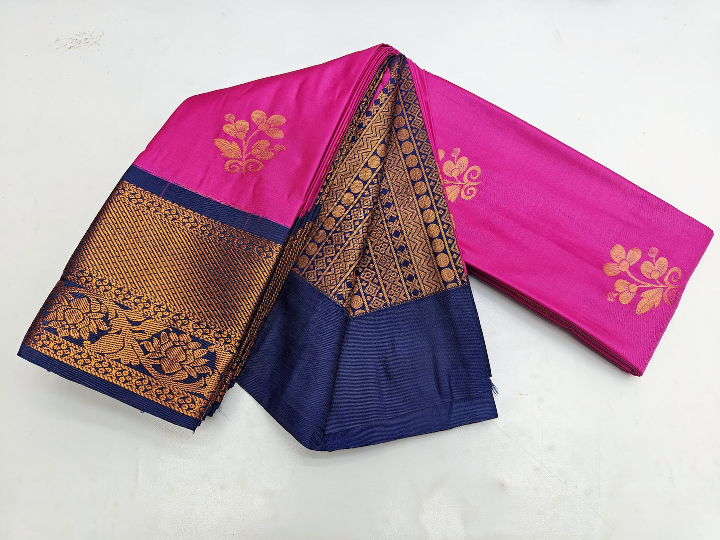 🌺 _Fancy Border SOFT SILK Sarees _🌺