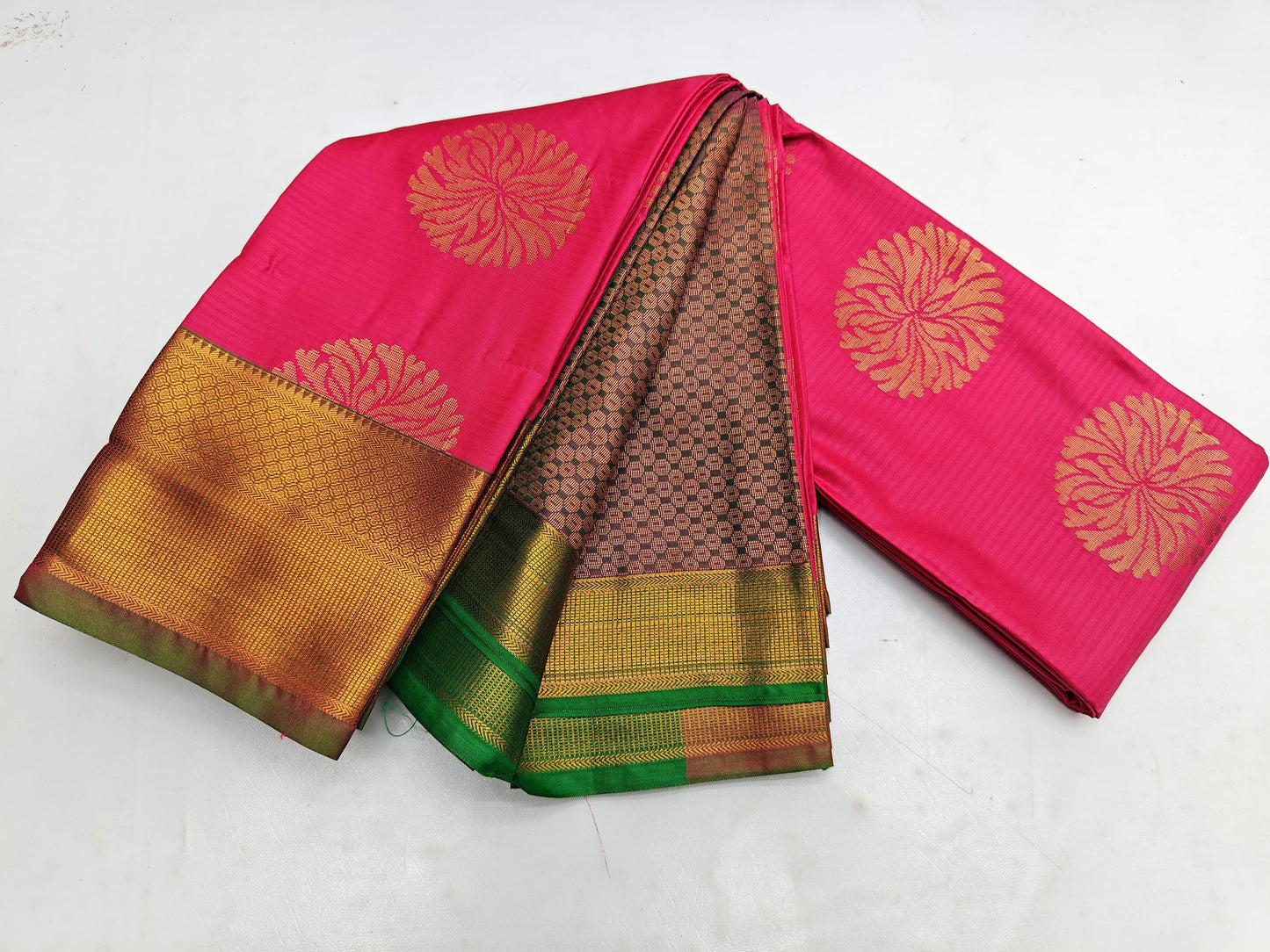 Fancy Border SOFT SILK Sarees _🌺