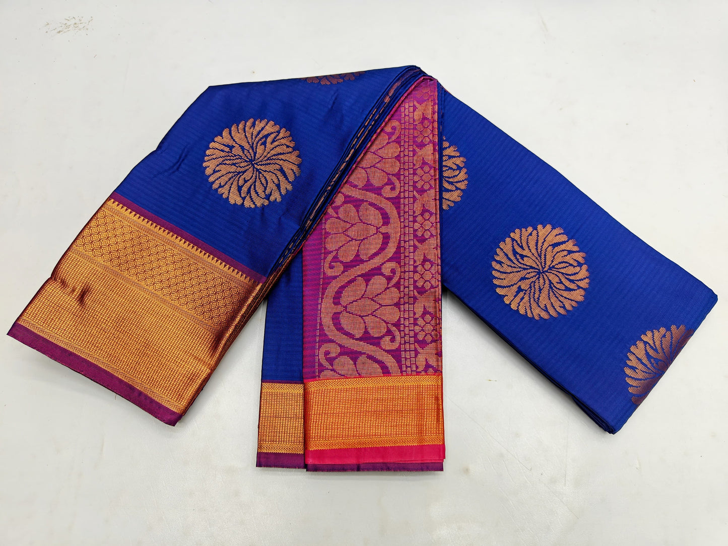 Fancy Border SOFT SILK Sarees _🌺