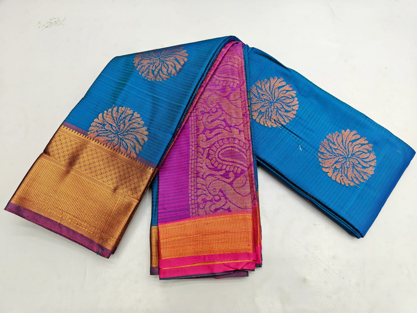 Fancy Border SOFT SILK Sarees _🌺