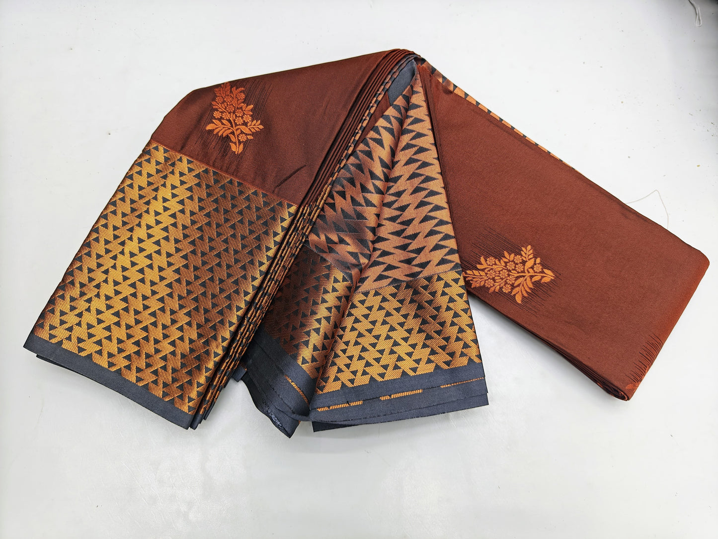 🌺 _Fancy Border SOFT SILK Sarees _🌺