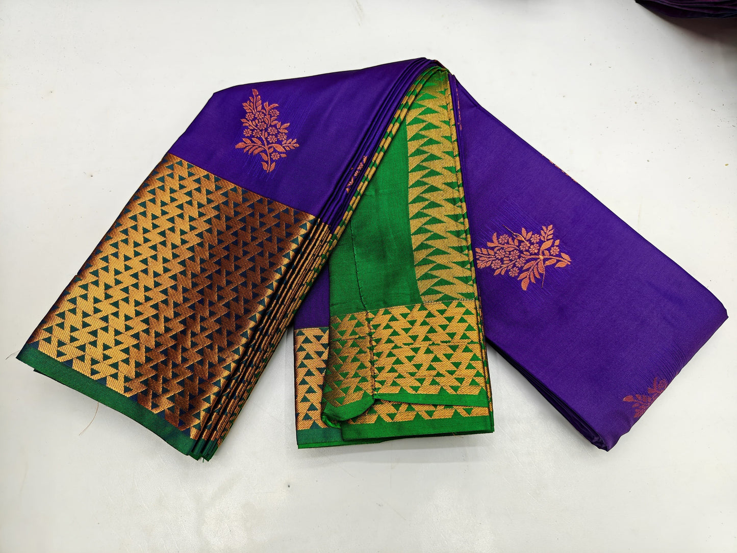 🌺 _Fancy Border SOFT SILK Sarees _🌺