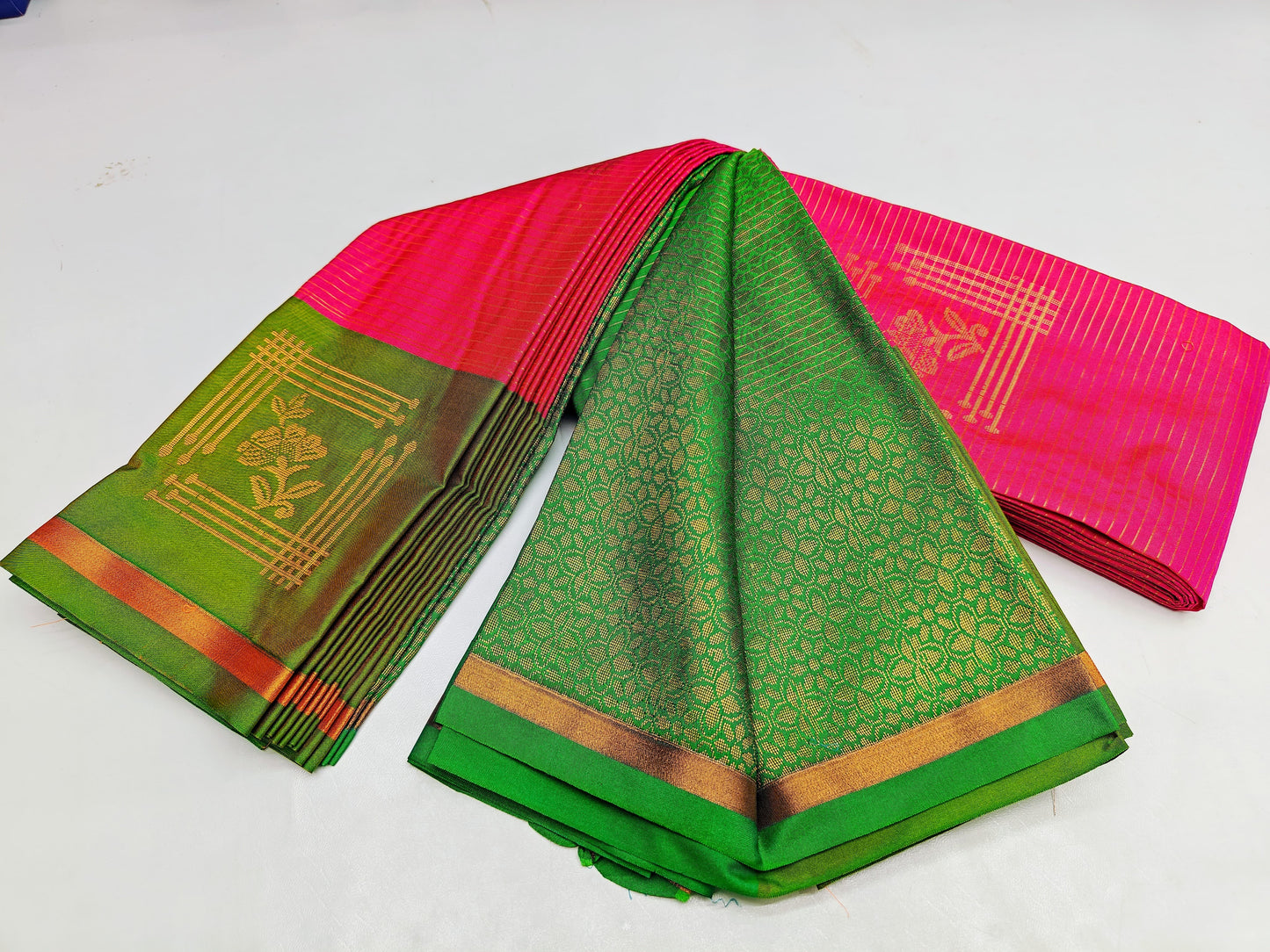 πΊ _Fancy Border SOFT SILK Sarees _πΊ