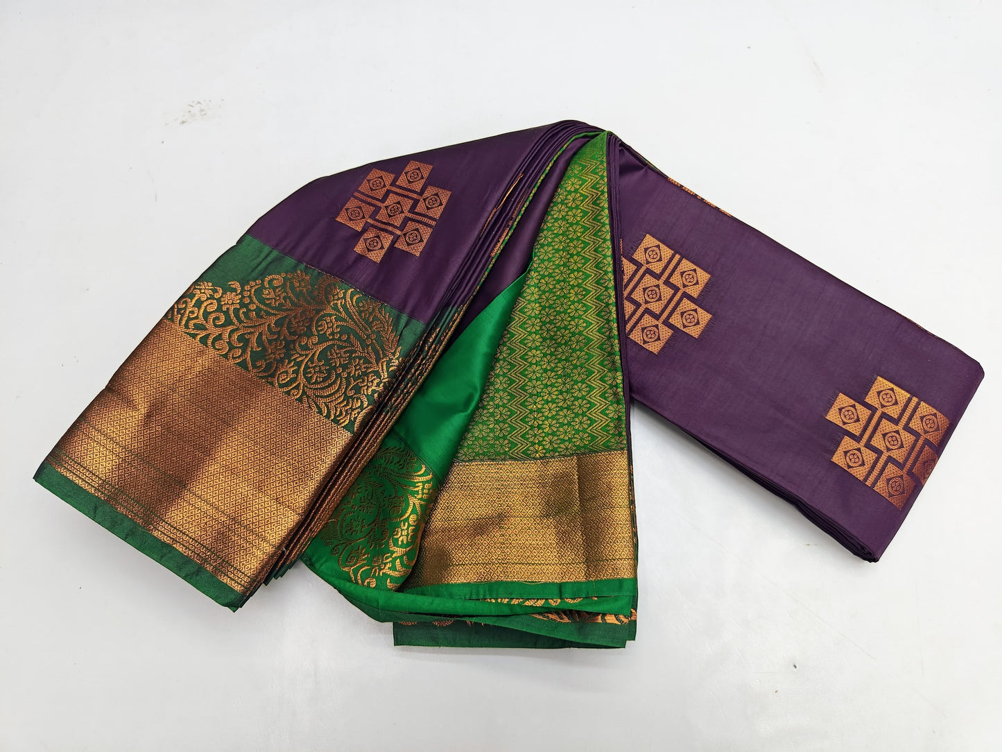 πΊ _Fancy Border SOFT SILK Sarees _πΊ