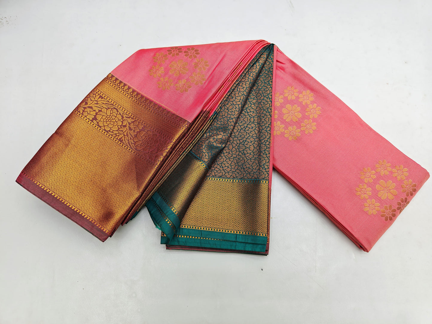 🌺 _Fancy Border SOFT SILK Sarees _🌺