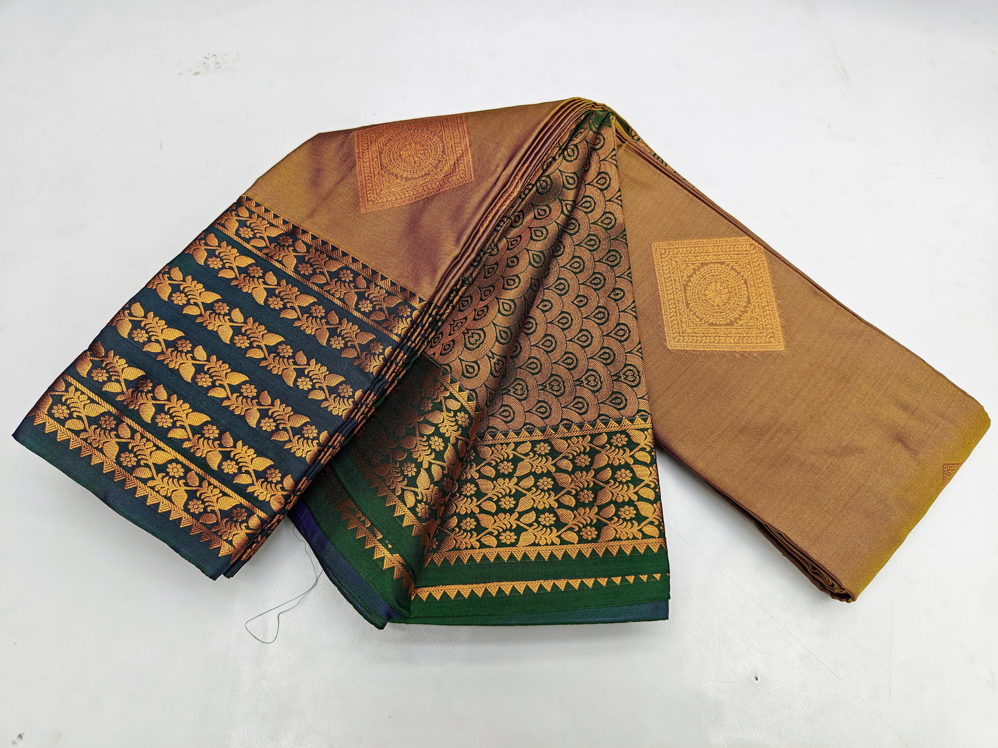 🌺 _Fancy Border SOFT SILK Sarees _🌺
