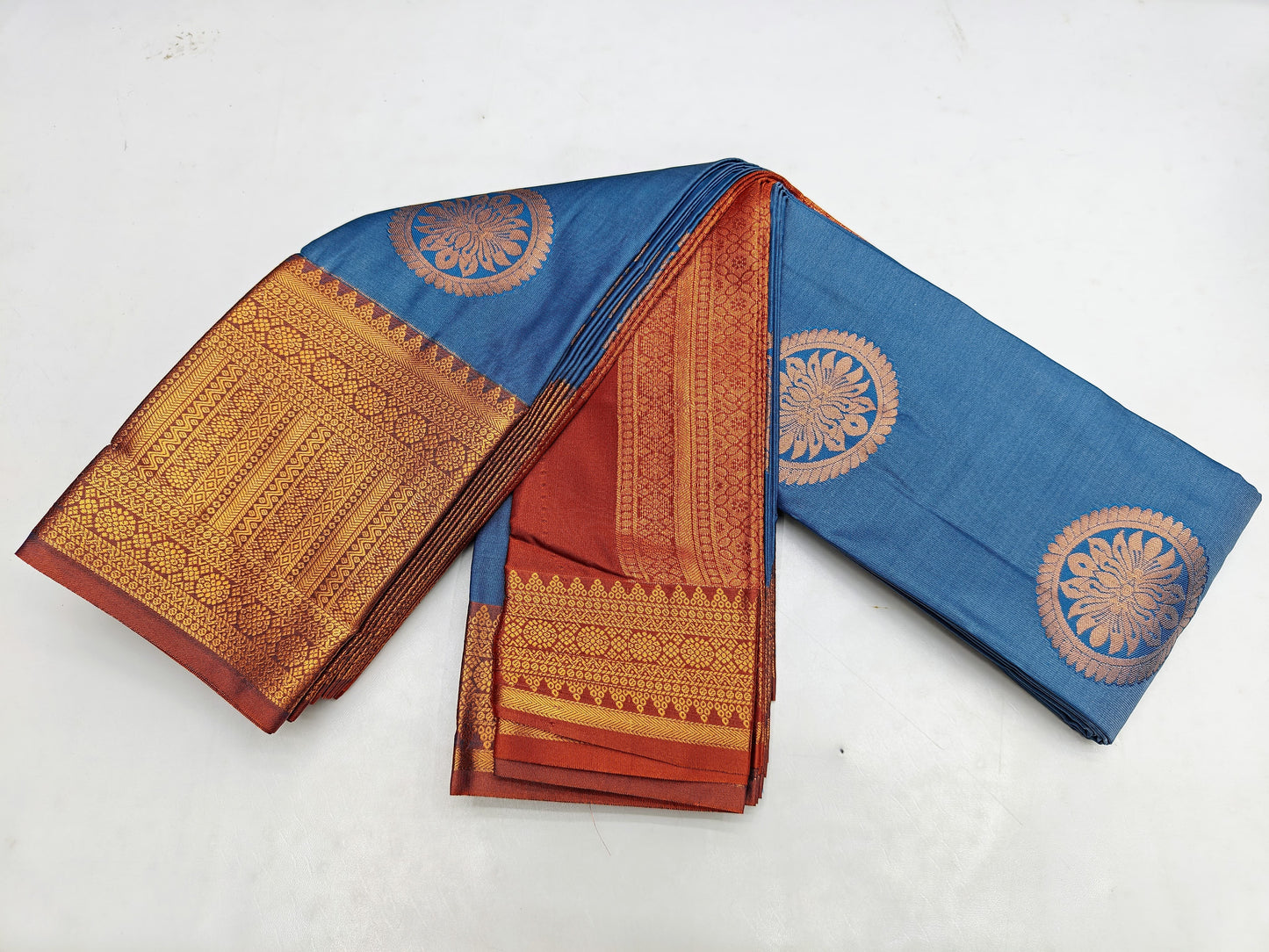 🌺 _Fancy Border SOFT SILK Sarees _🌺