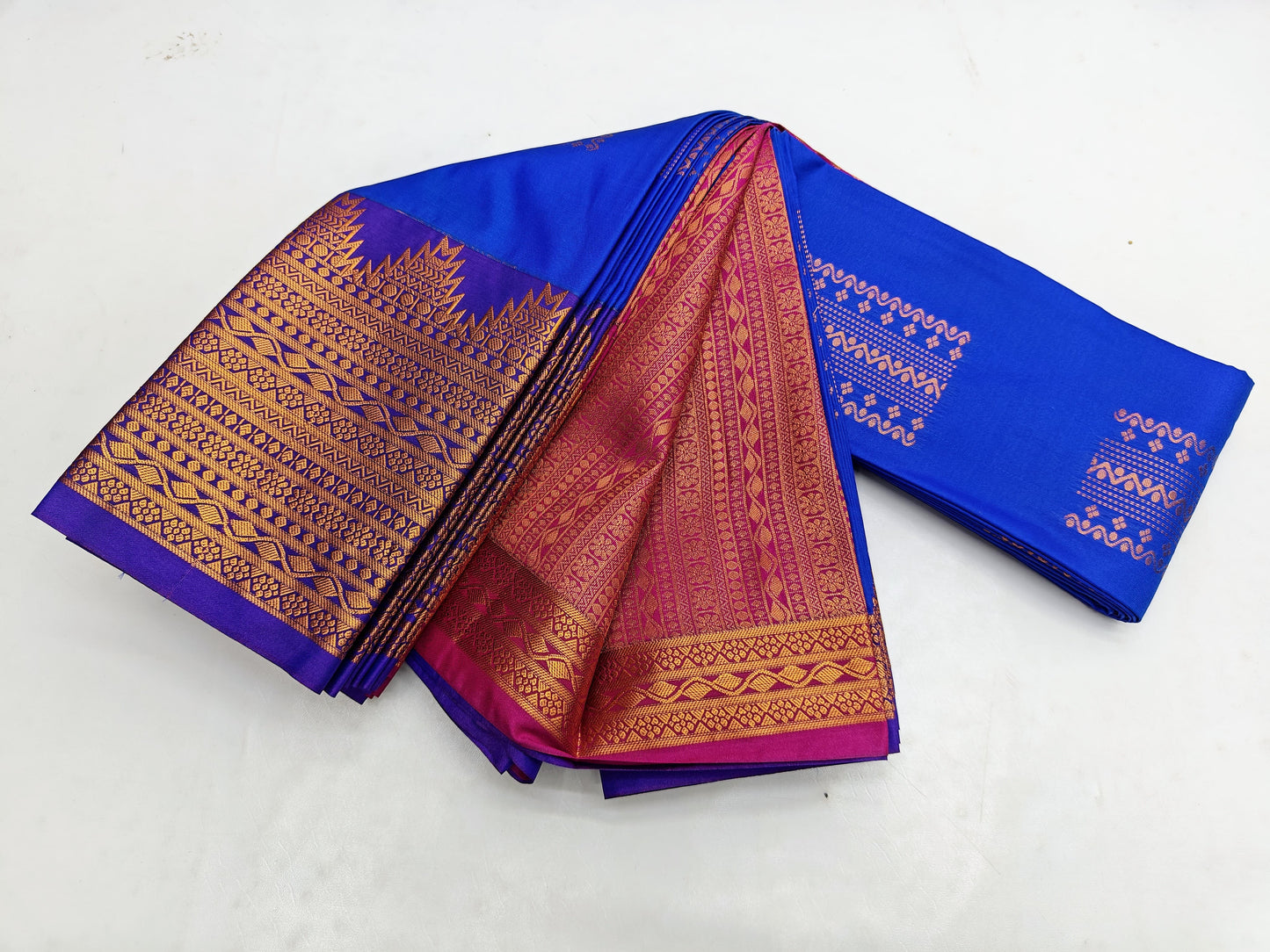 🌺 _Fancy Border SOFT SILK Sarees _🌺