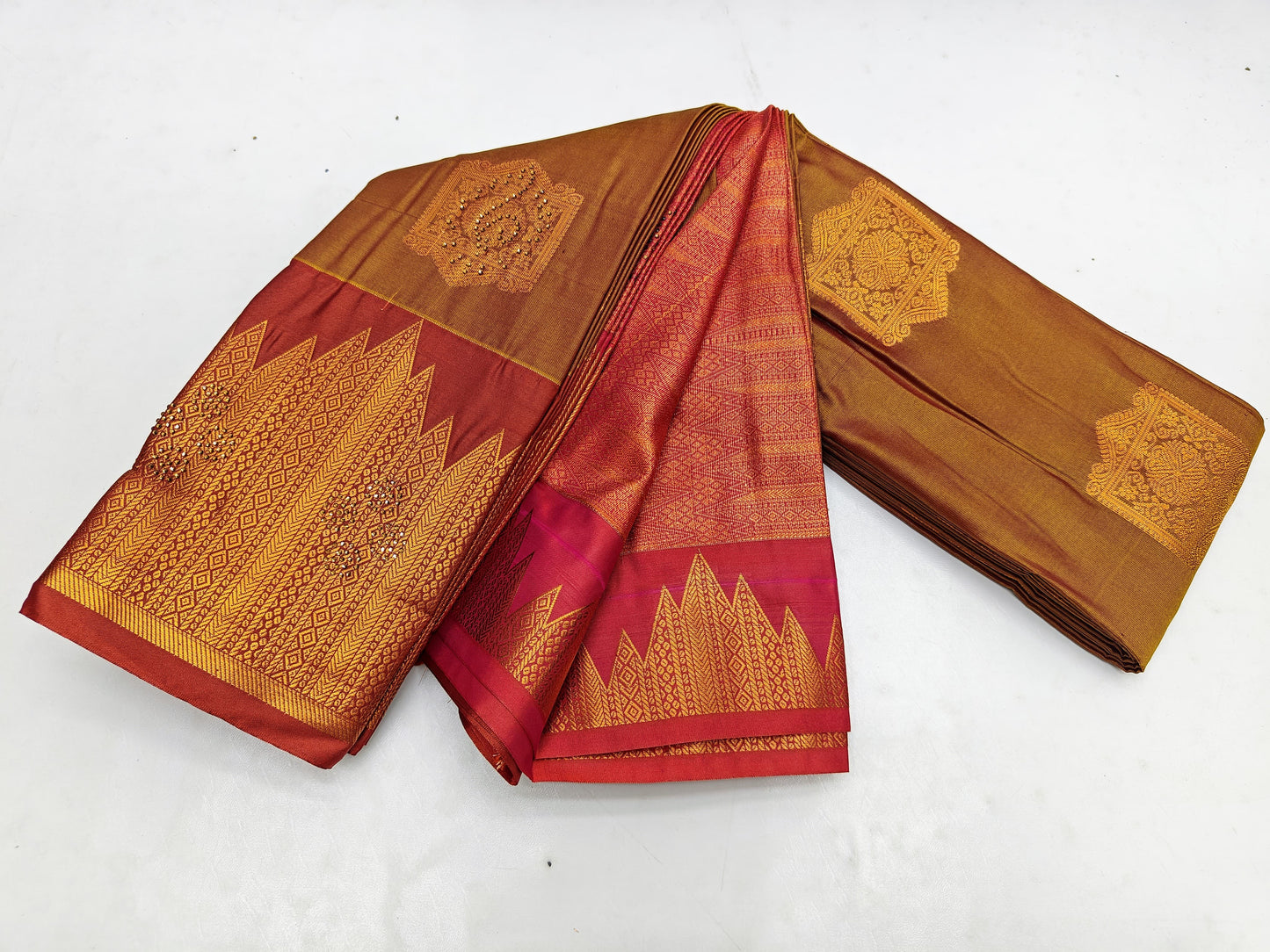 🌺 Fancy Border SOFT SILK Sarees With 2000 Stone Work🌺