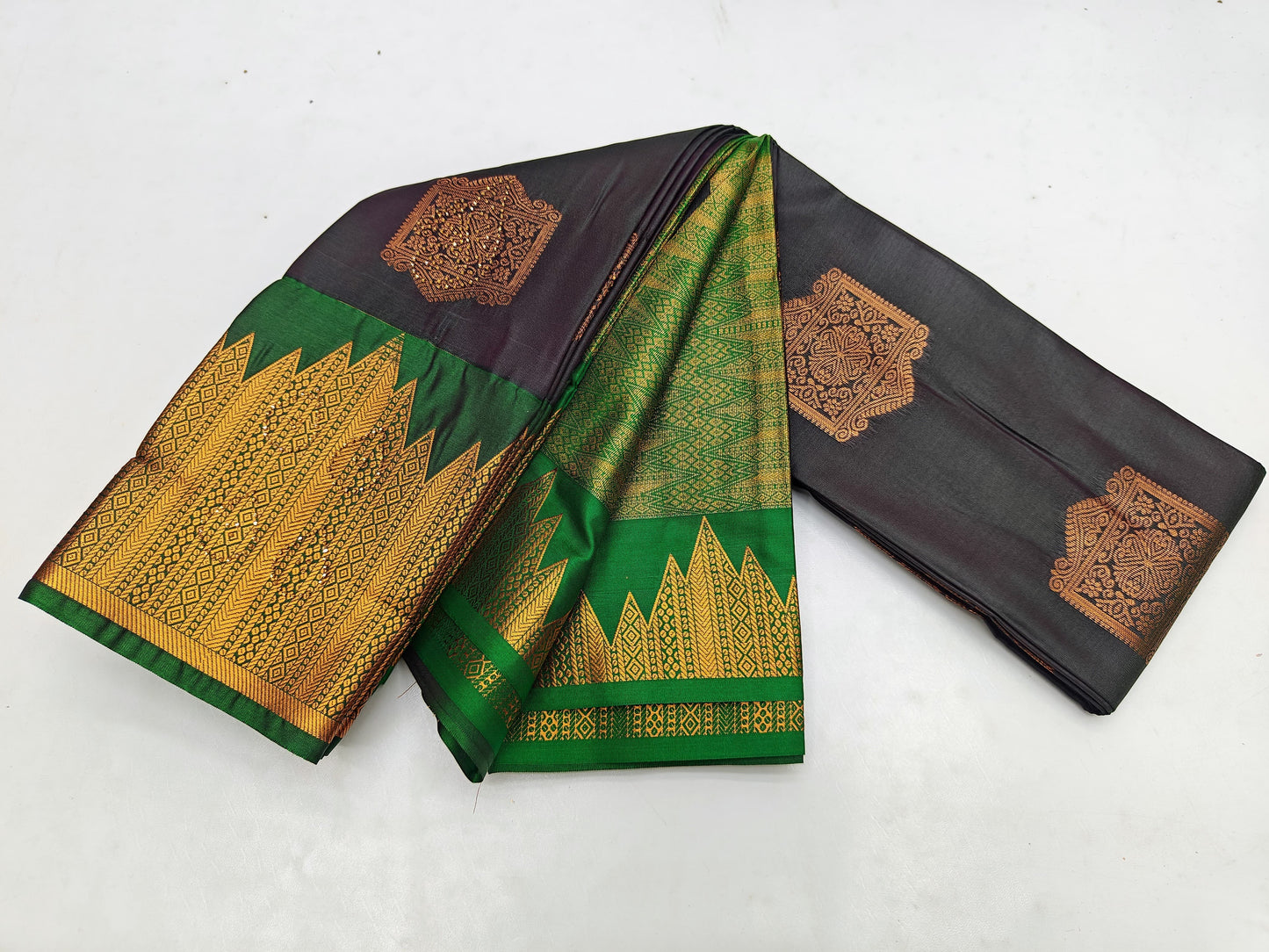 🌺 Fancy Border SOFT SILK Sarees With 2000 Stone Work🌺