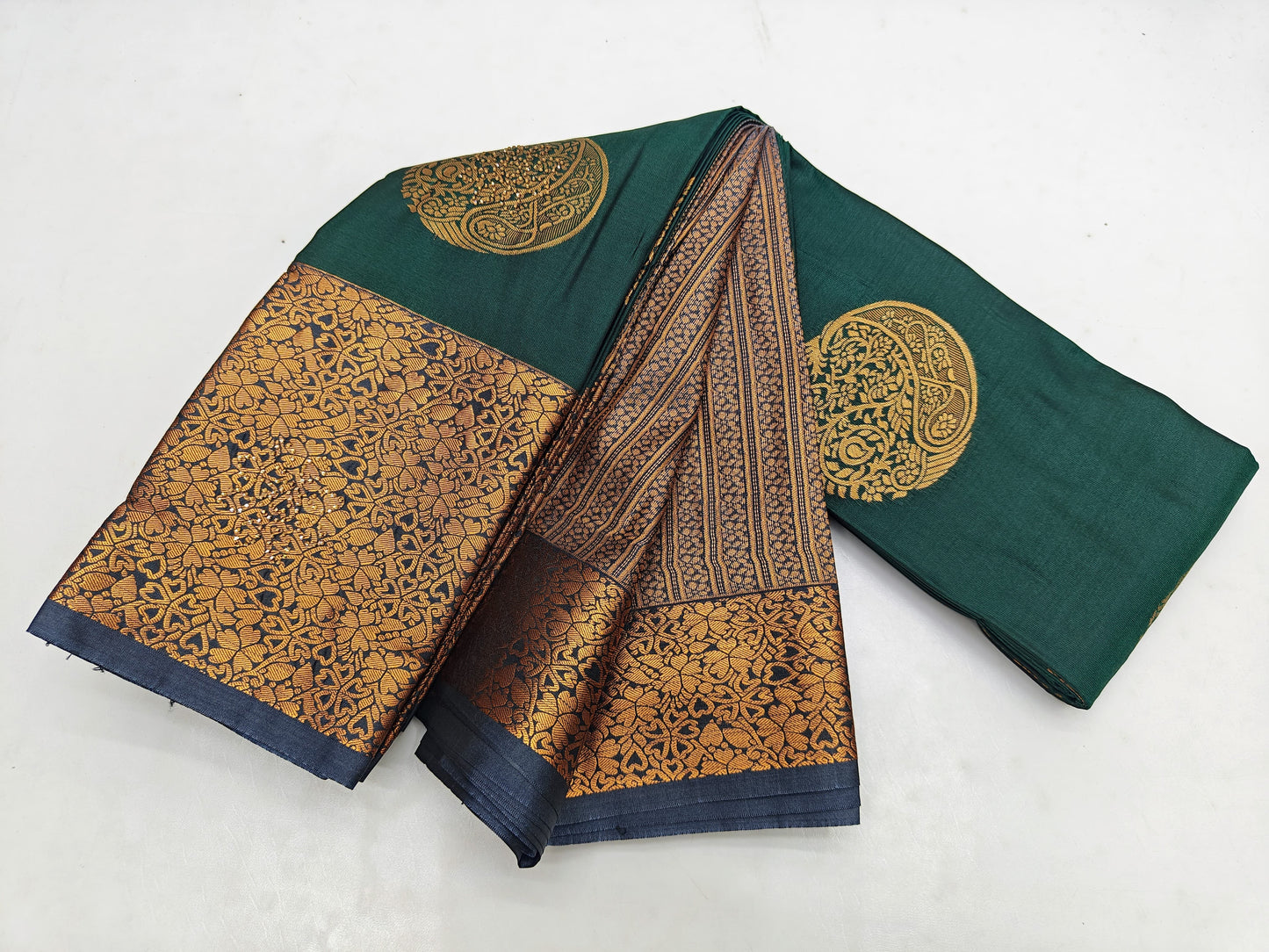 🌺 Fancy Border SOFT SILK Sarees With 2000 Stone Work🌺