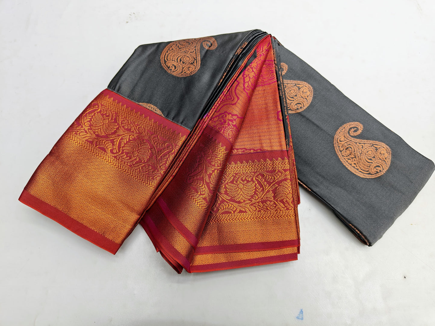 🌺 _Fancy Border SOFT SILK Sarees _🌺
