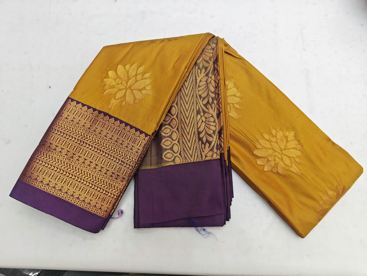 πΊ _Kuttu Border SOFT SILK Sarees _πΊ