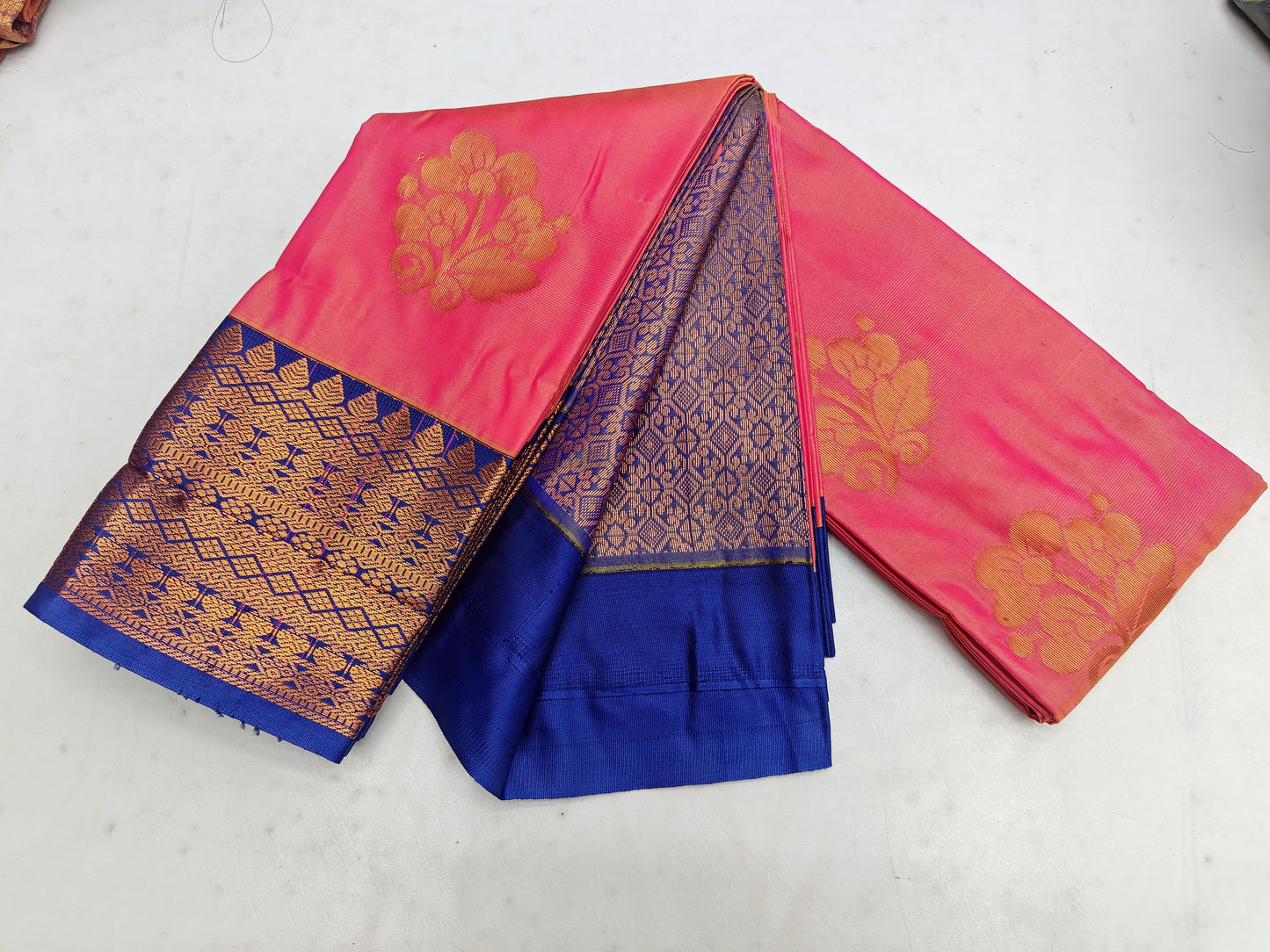 πΊ _Kuttu Border SOFT SILK Sarees _πΊ