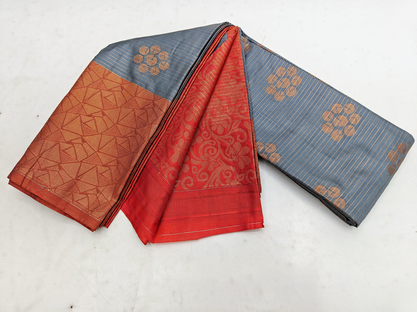 πΊ _Mega offer SOFT SILK Sarees _πΊ