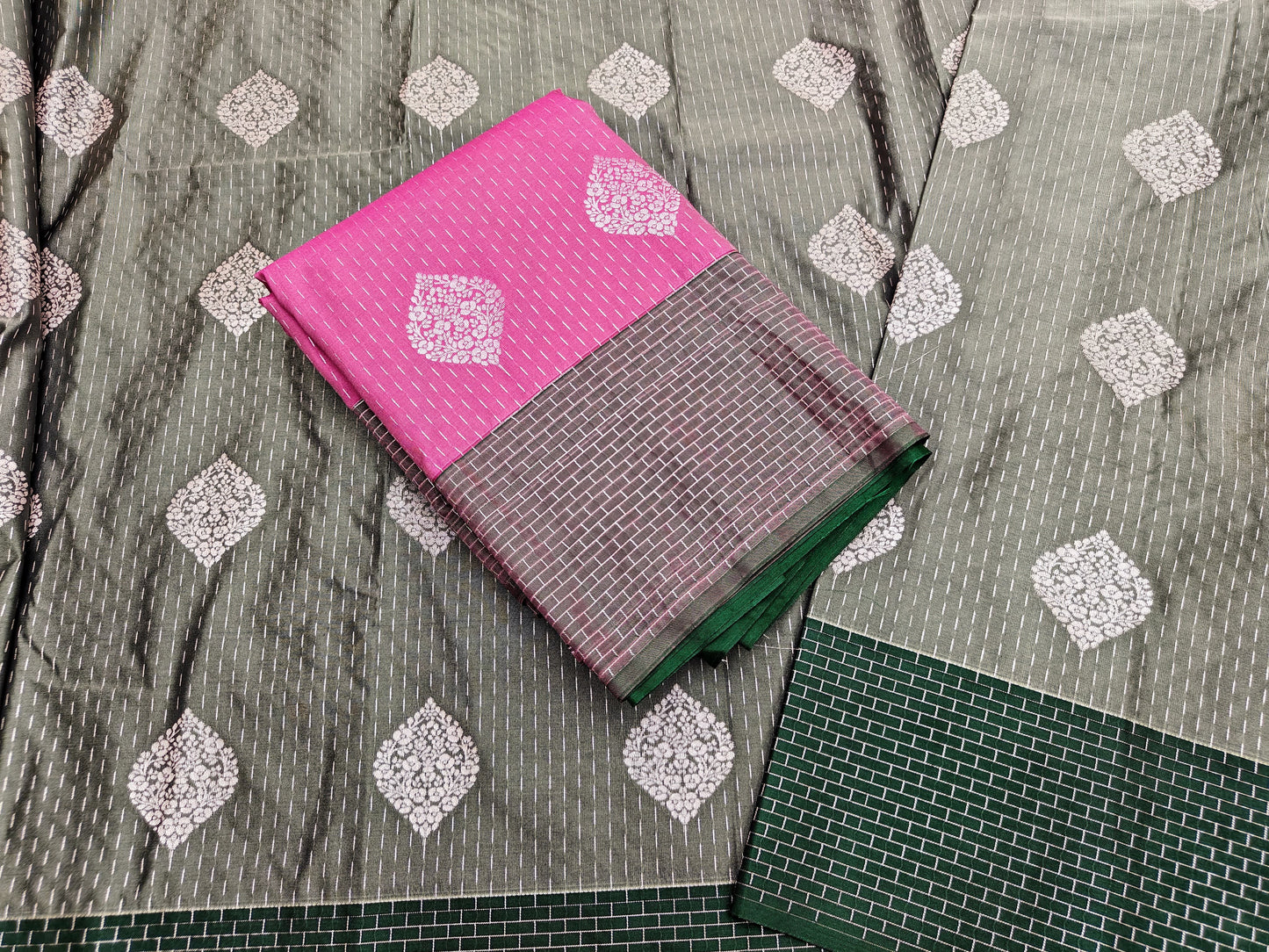 πΊ _Pink Sliver Zari SOFT SILK Sarees _πΊ