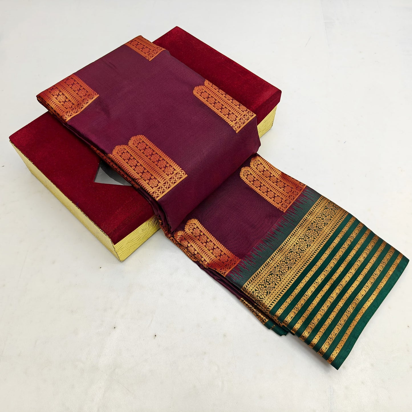 🌺 _Pink copper Zari SOFT SILK Sarees _🌺