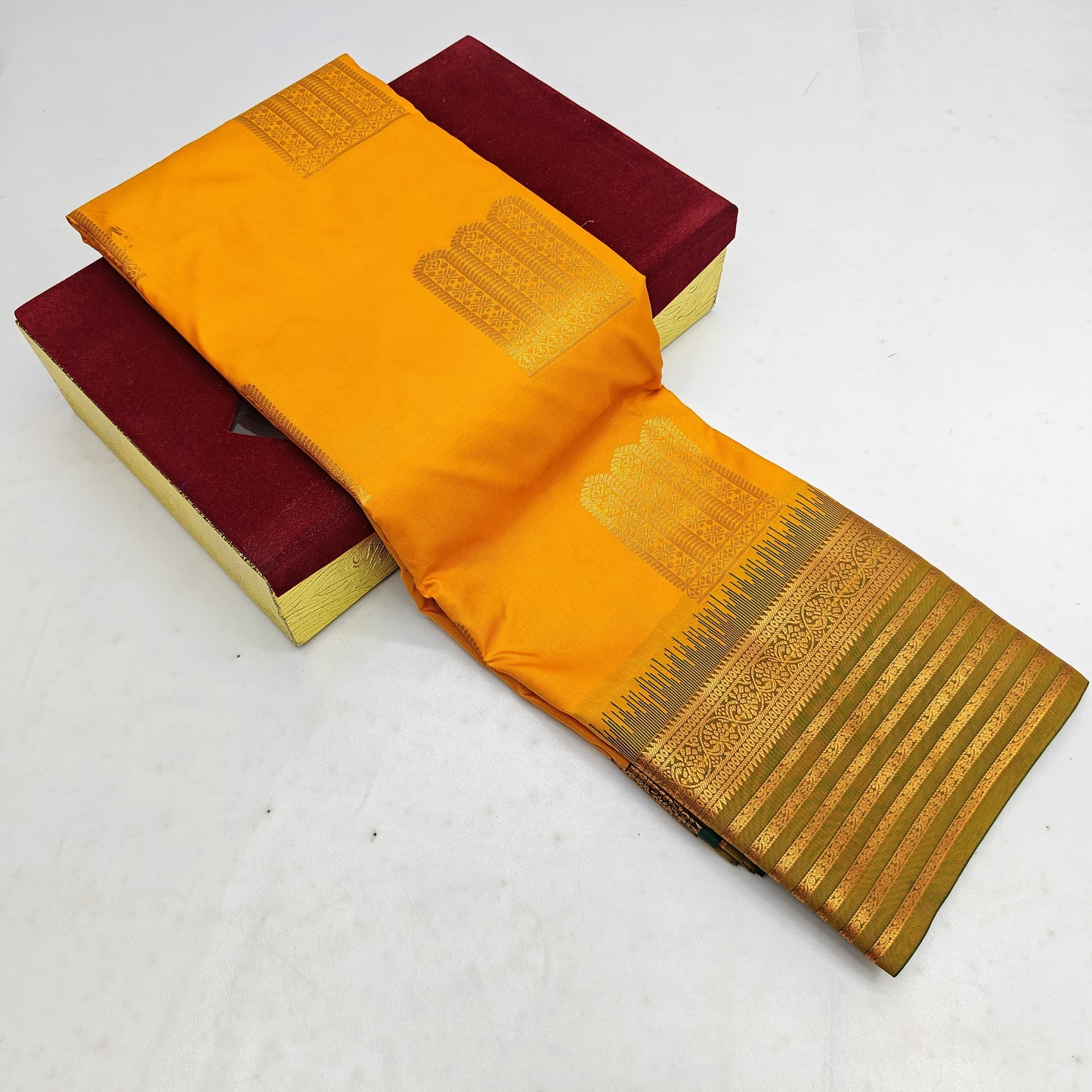 🌺 _Pink copper Zari SOFT SILK Sarees _🌺