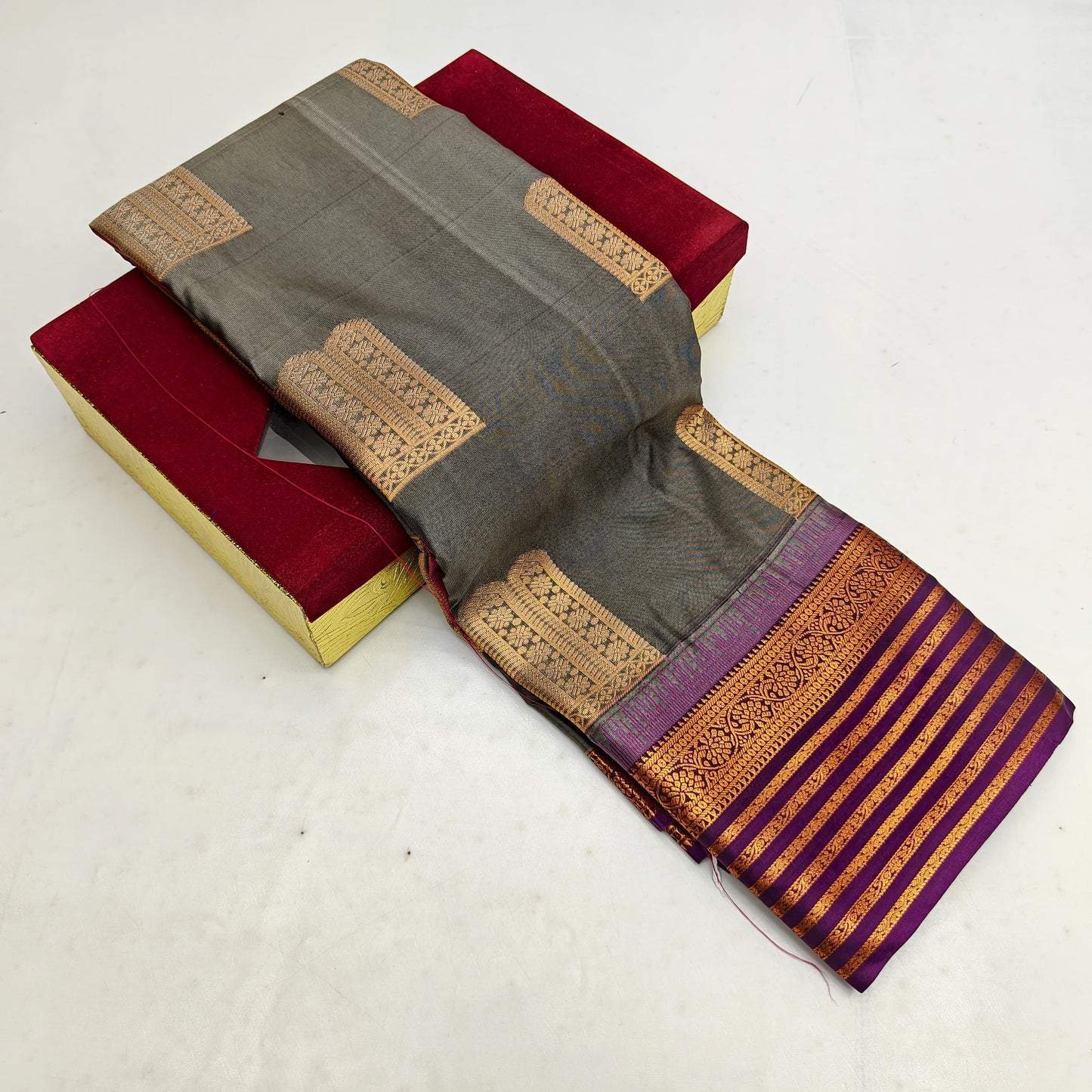 🌺 _Pink copper Zari SOFT SILK Sarees _🌺