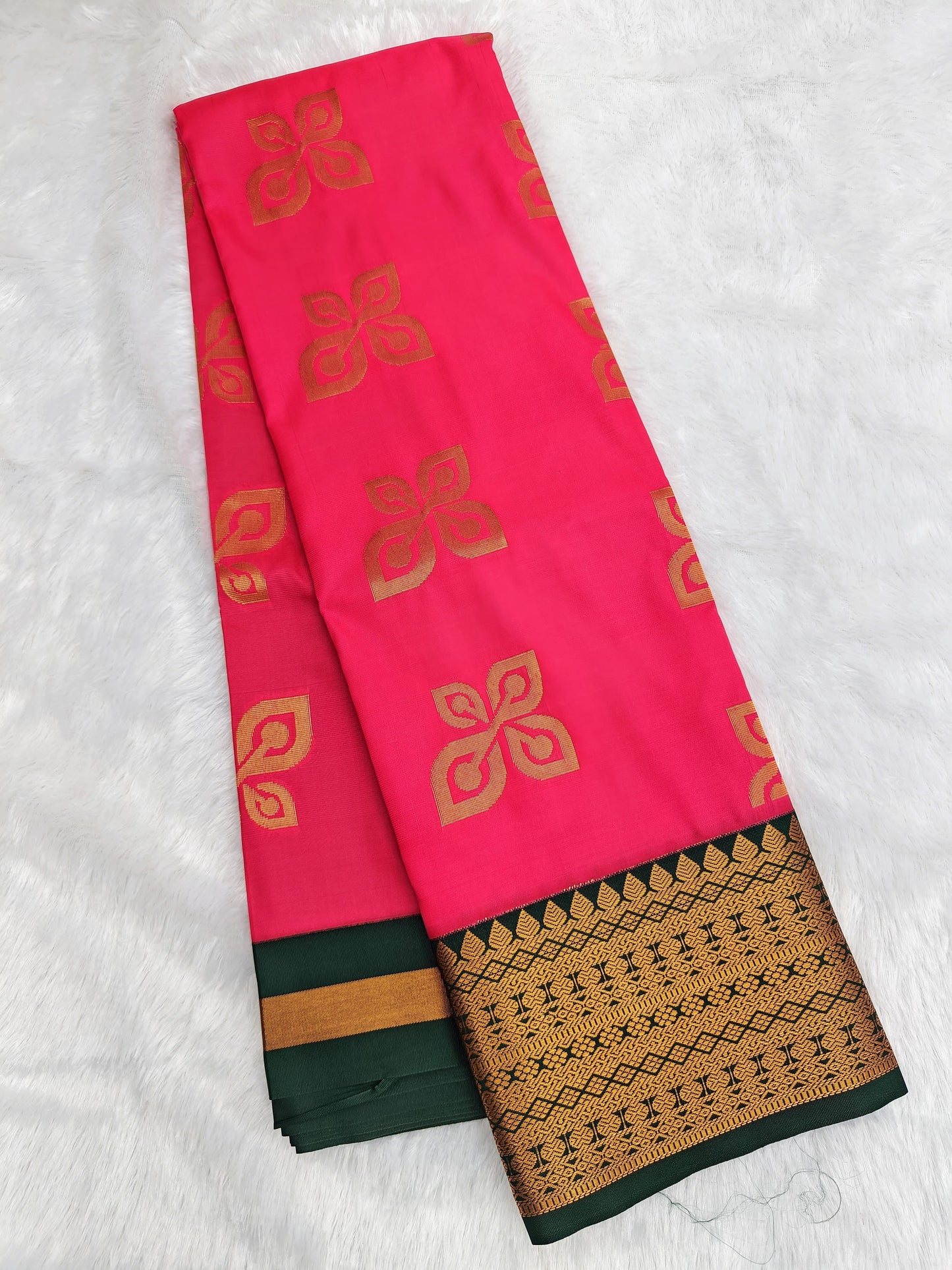 🌺 *_ kuttu Border SOFT SILK Sarees _*🌺
