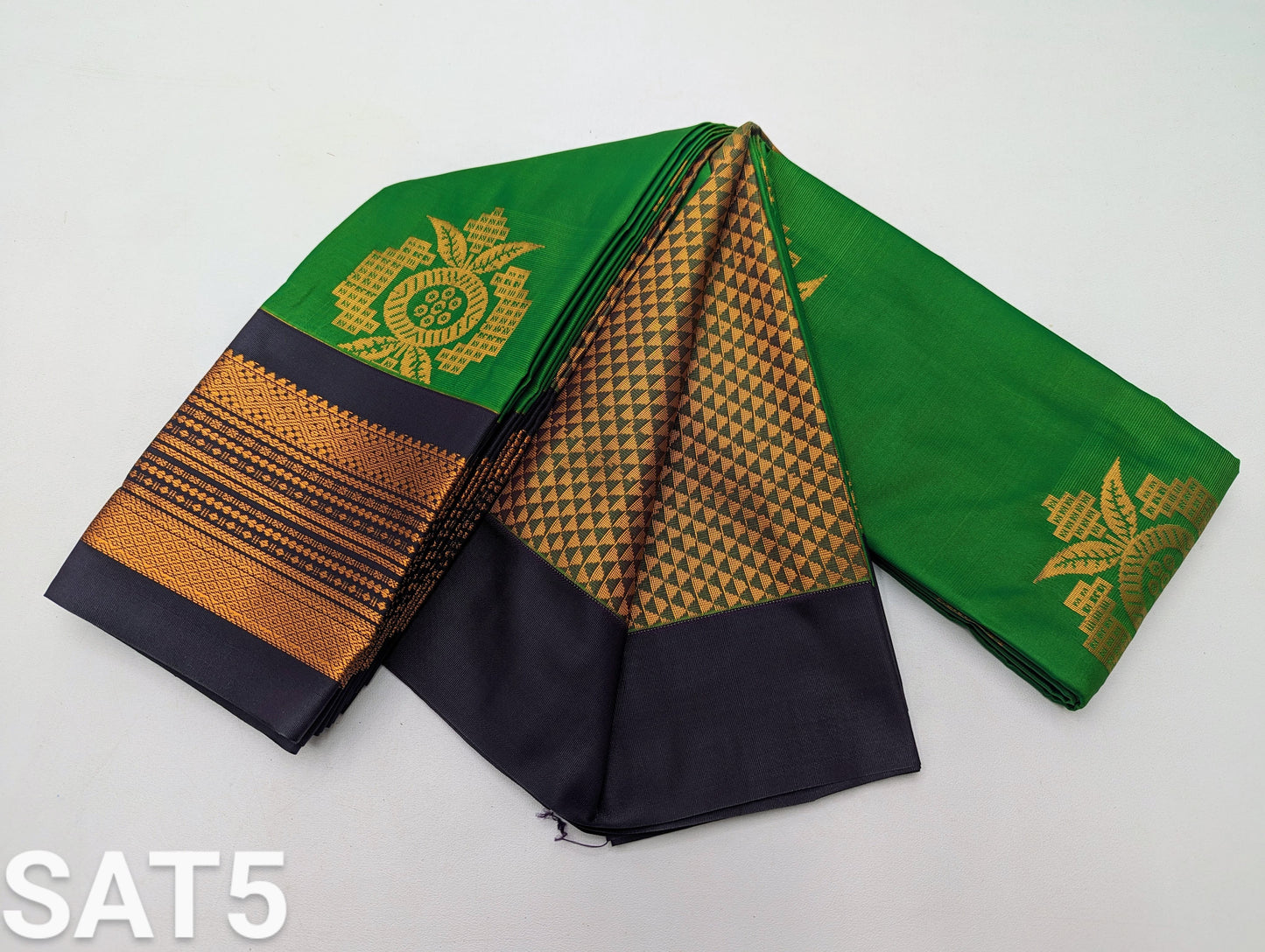 Fancy Kuttu Border SOFT SILK Sarees