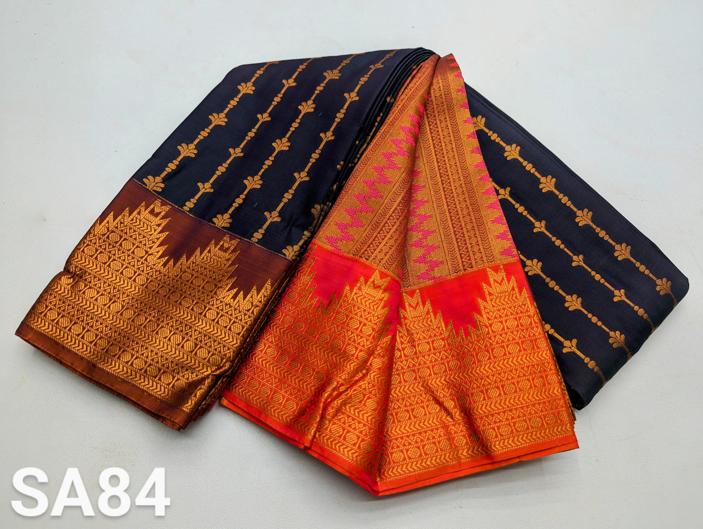 Vaira oosi soft SILK Sarees