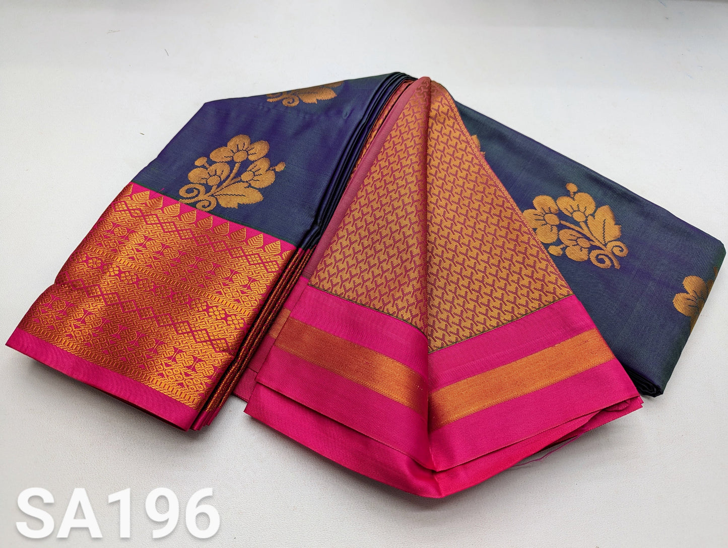 🌺 _Fancy Kuttu Border SOFT SILK Sarees _🌺