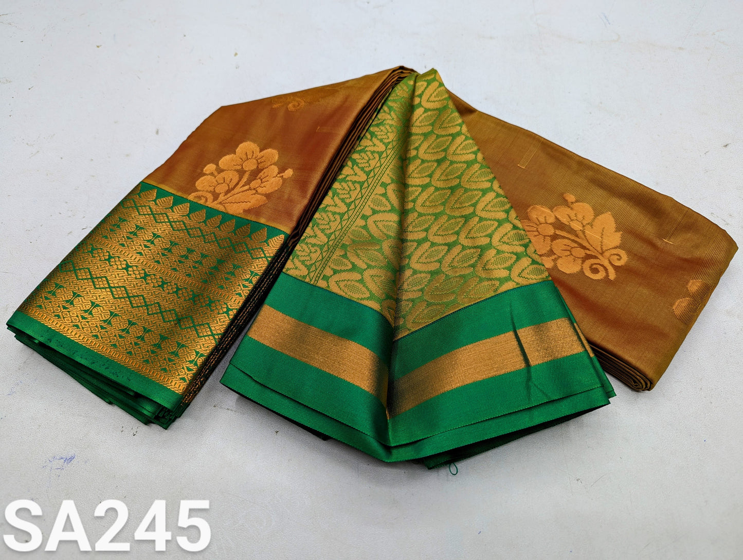 _Fancy Kuttu Border SOFT SILK Sarees _🌺