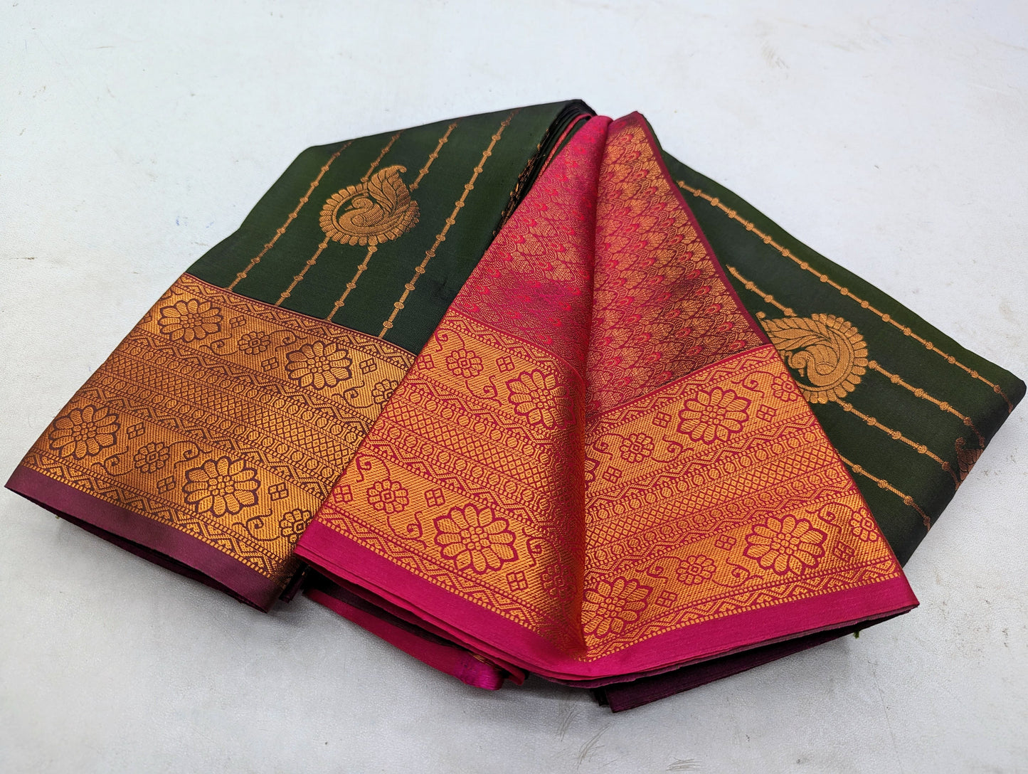 Fancy Border SOFT SILK Sarees _🌺