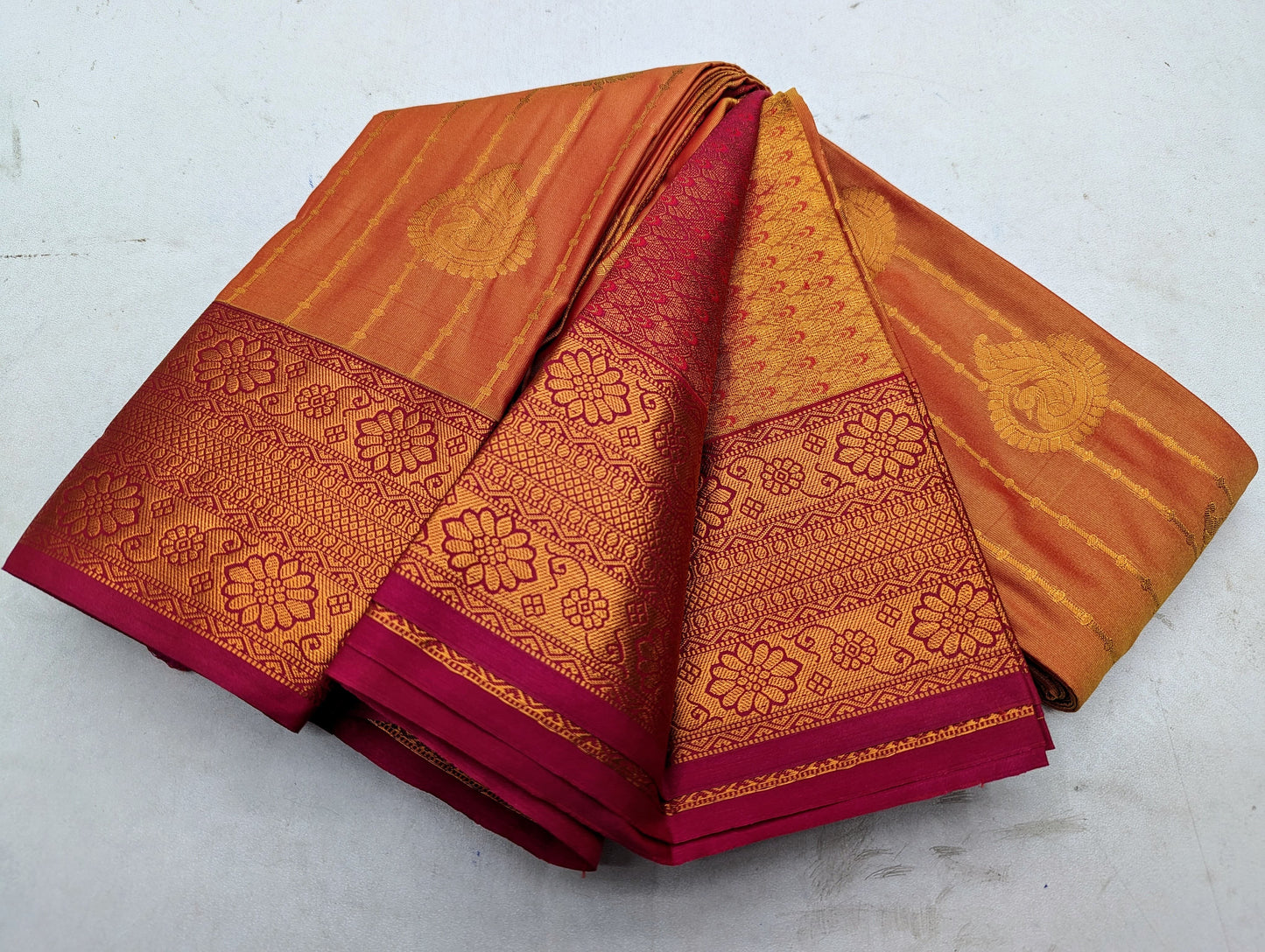 Fancy Border SOFT SILK Sarees _🌺