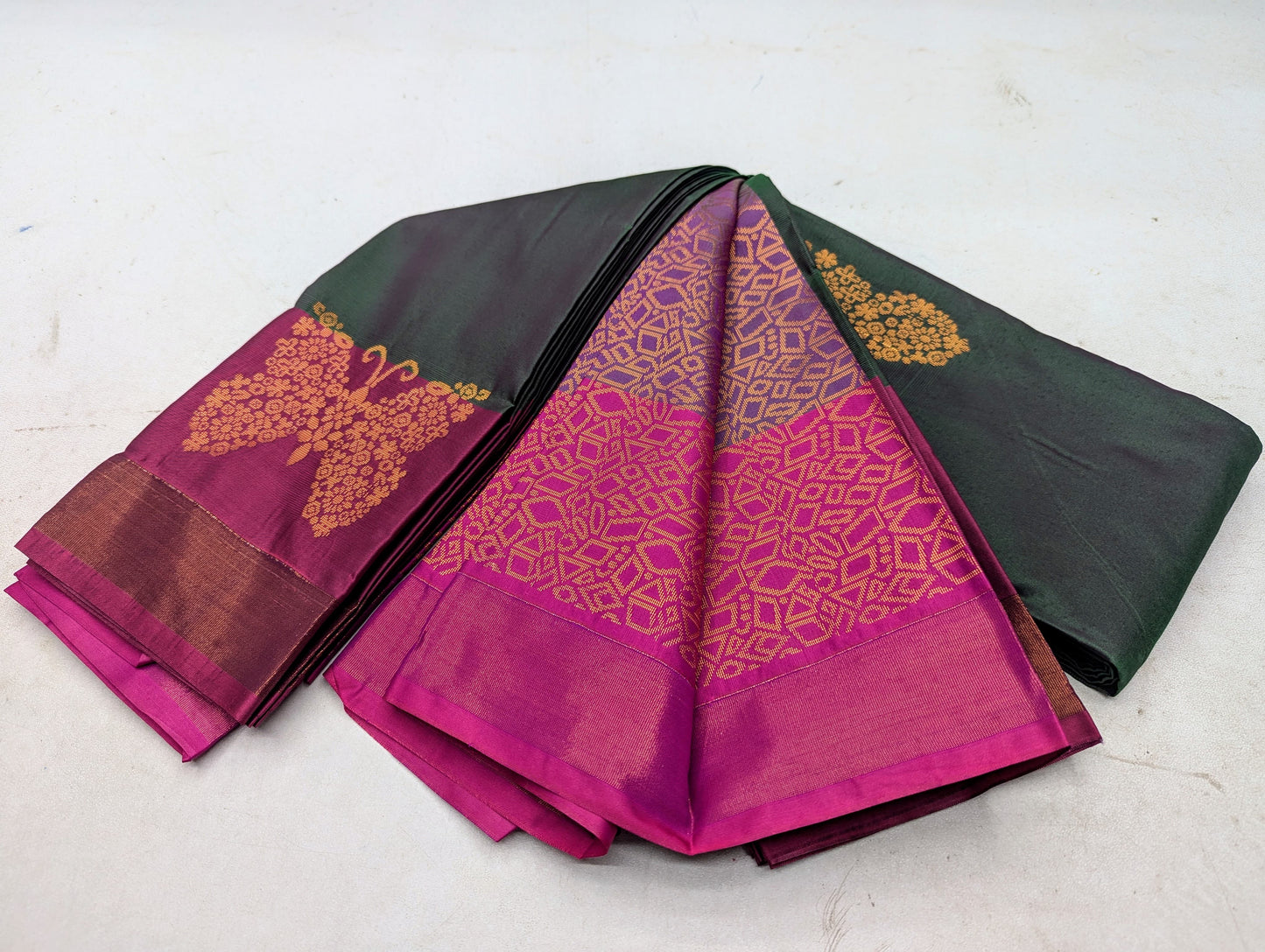 kuttu Border SOFT SILK Sarees