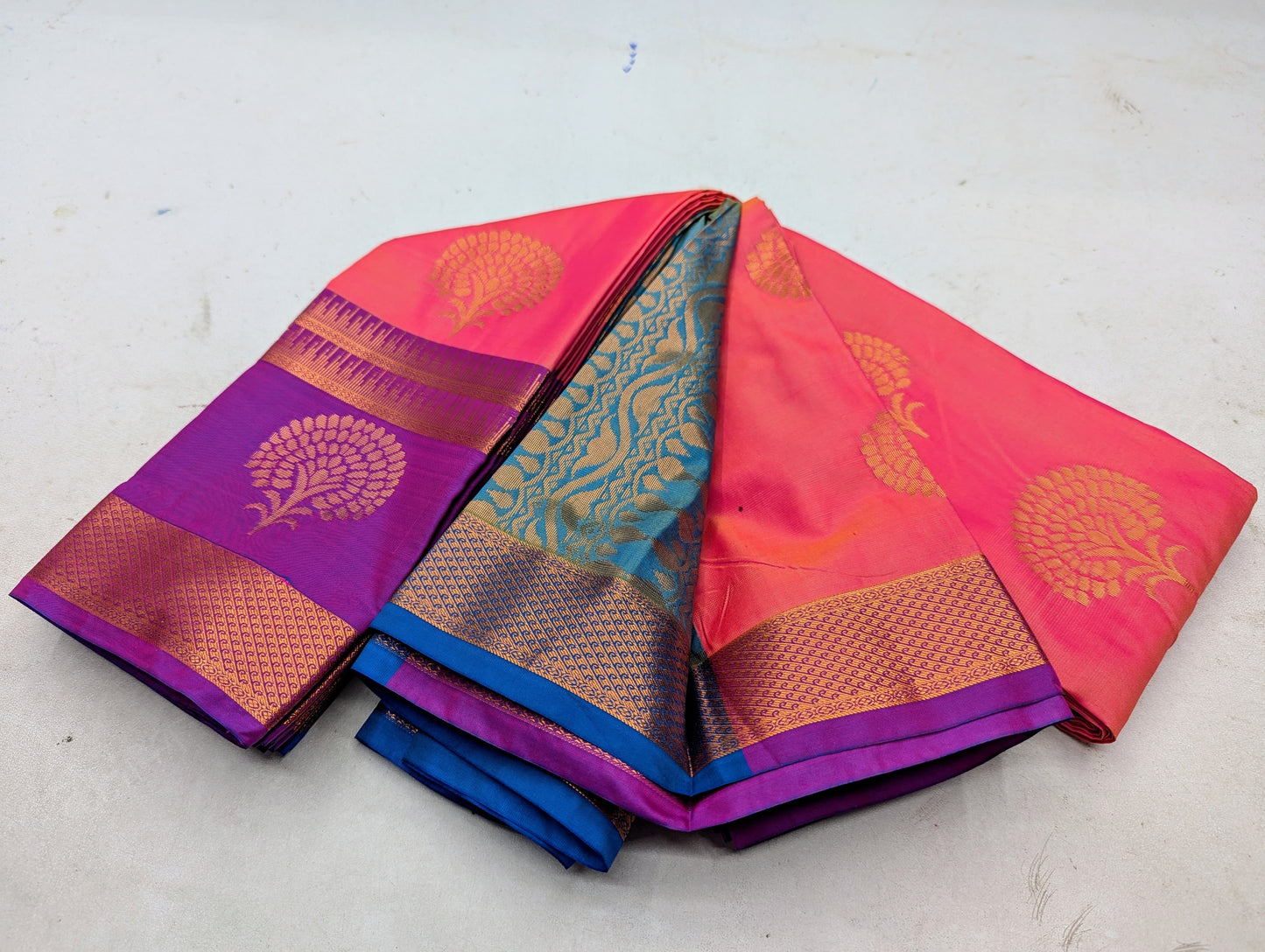 kuttu Border SOFT SILK Sarees