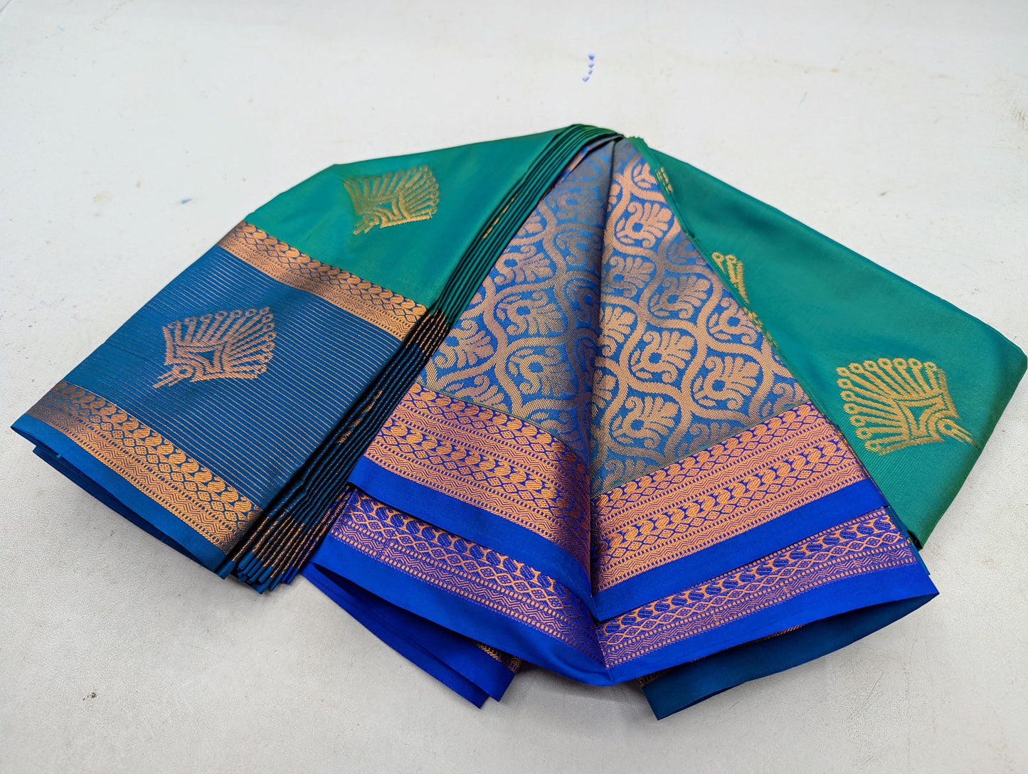 kuttu Border SOFT SILK Sarees