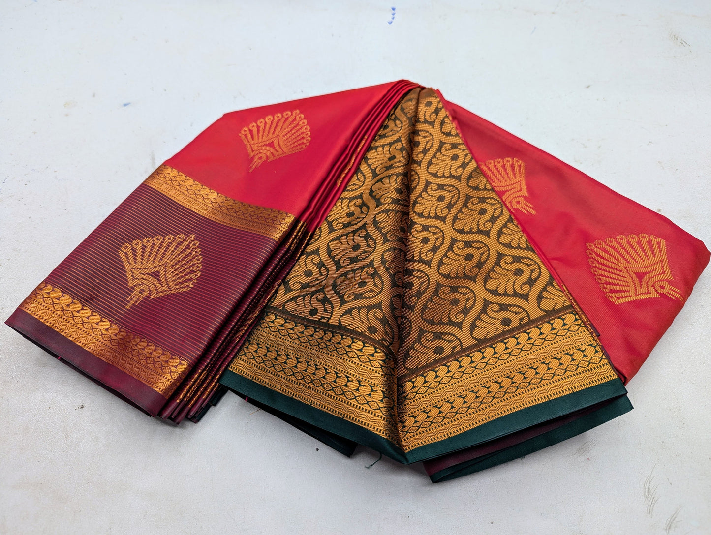 kuttu Border SOFT SILK Sarees