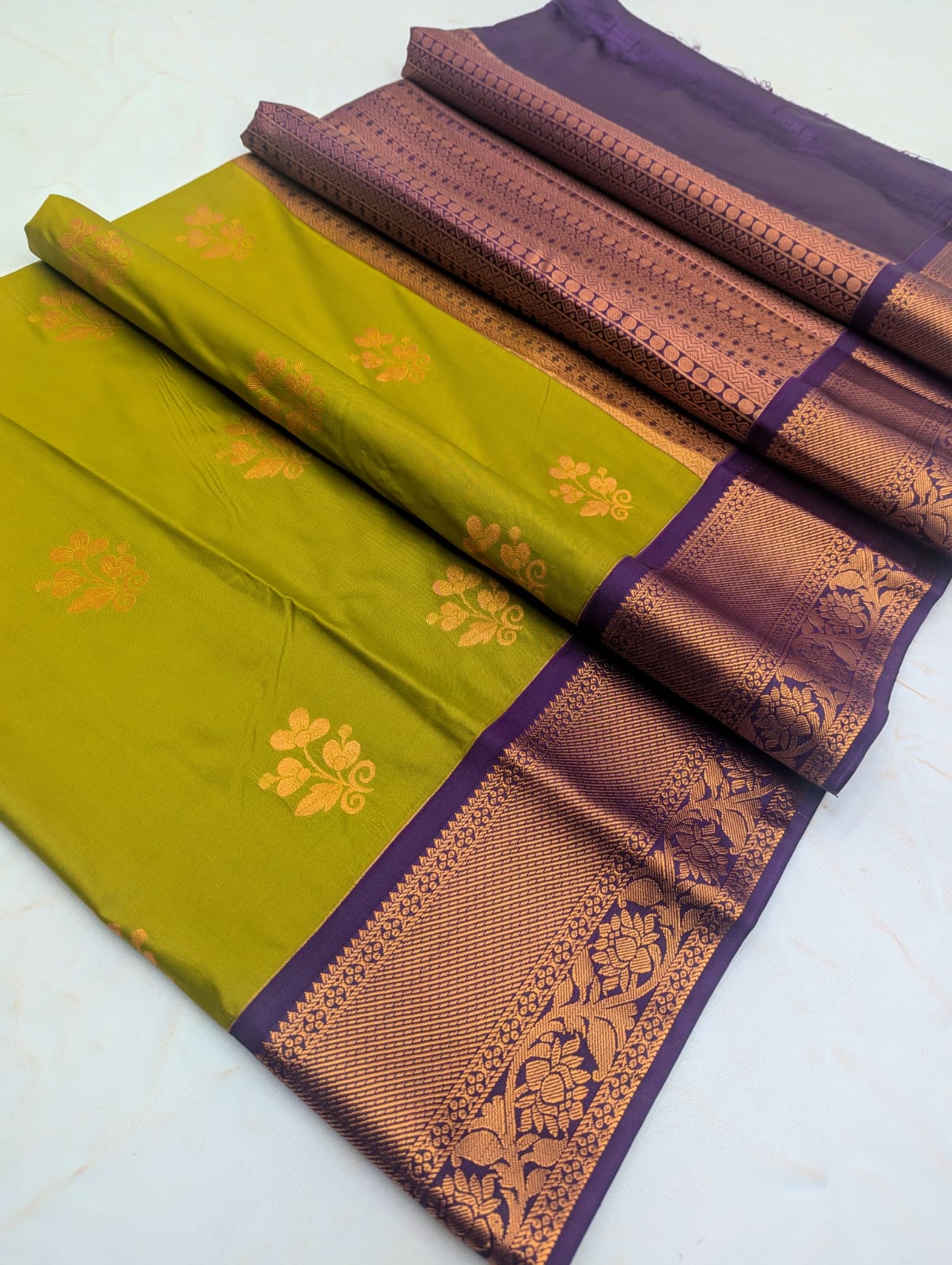 Fancy KUTTU Border SOFT SILK Sarees