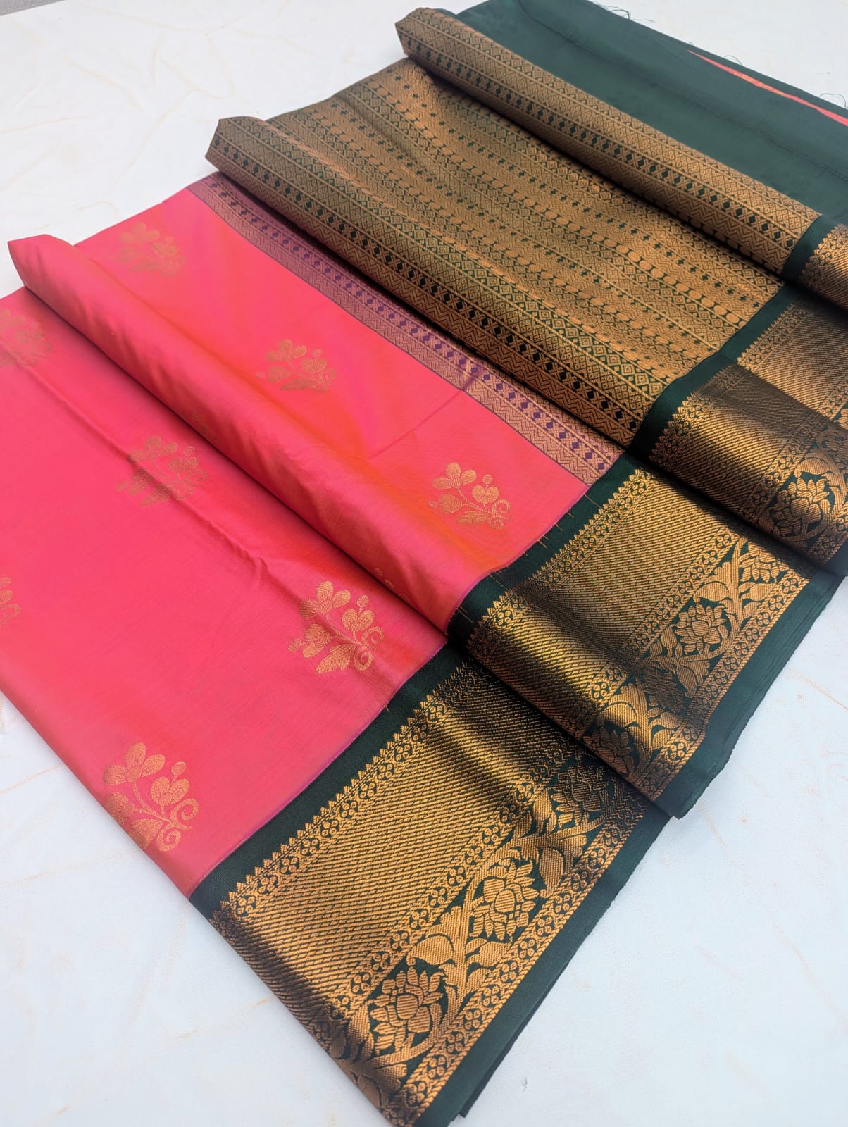 Fancy KUTTU Border SOFT SILK Sarees