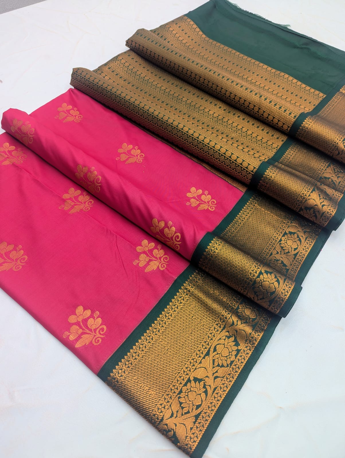 Fancy KUTTU Border SOFT SILK Sarees