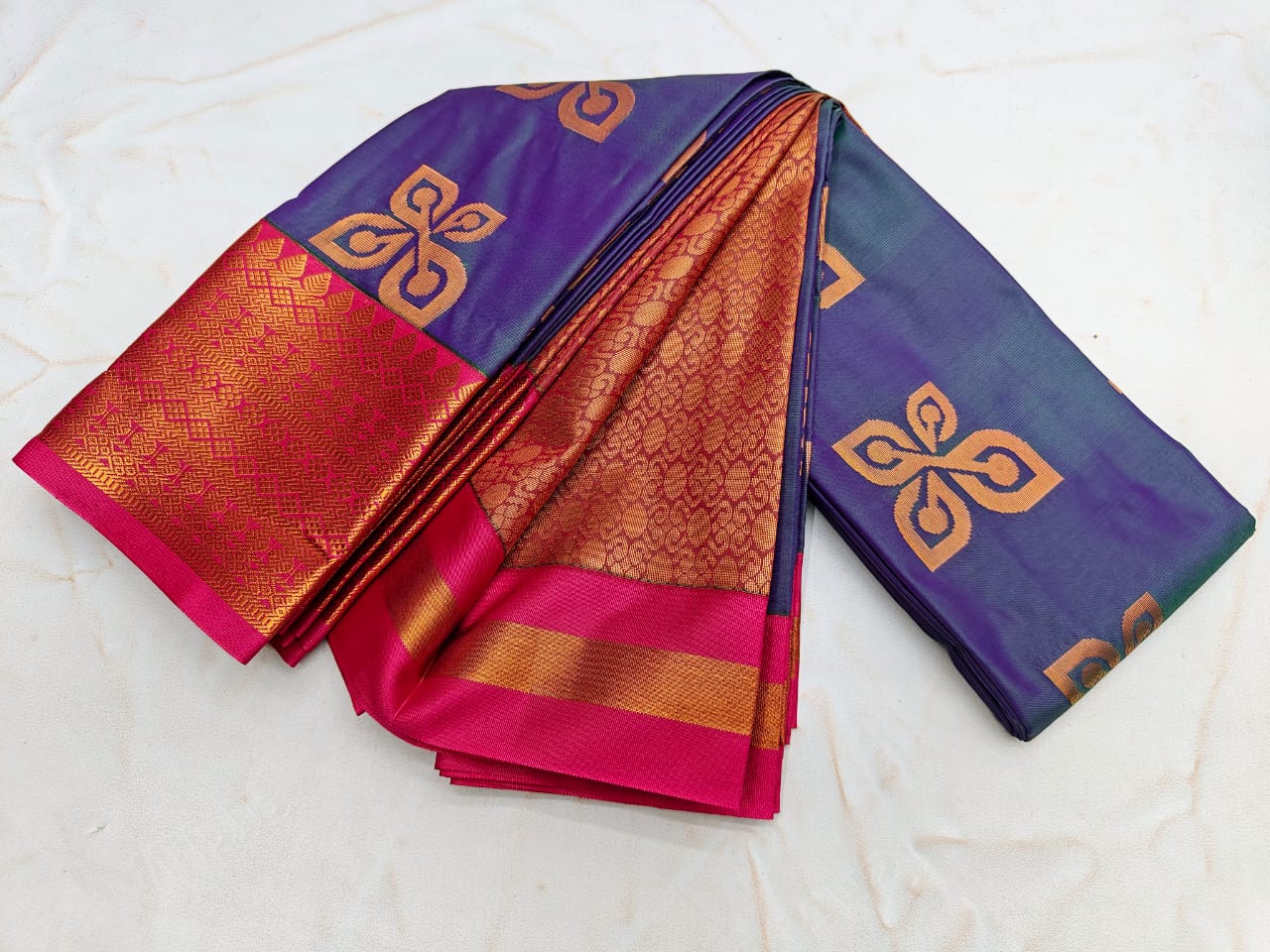 Fancy KUTTU Border SOFT SILK Sarees