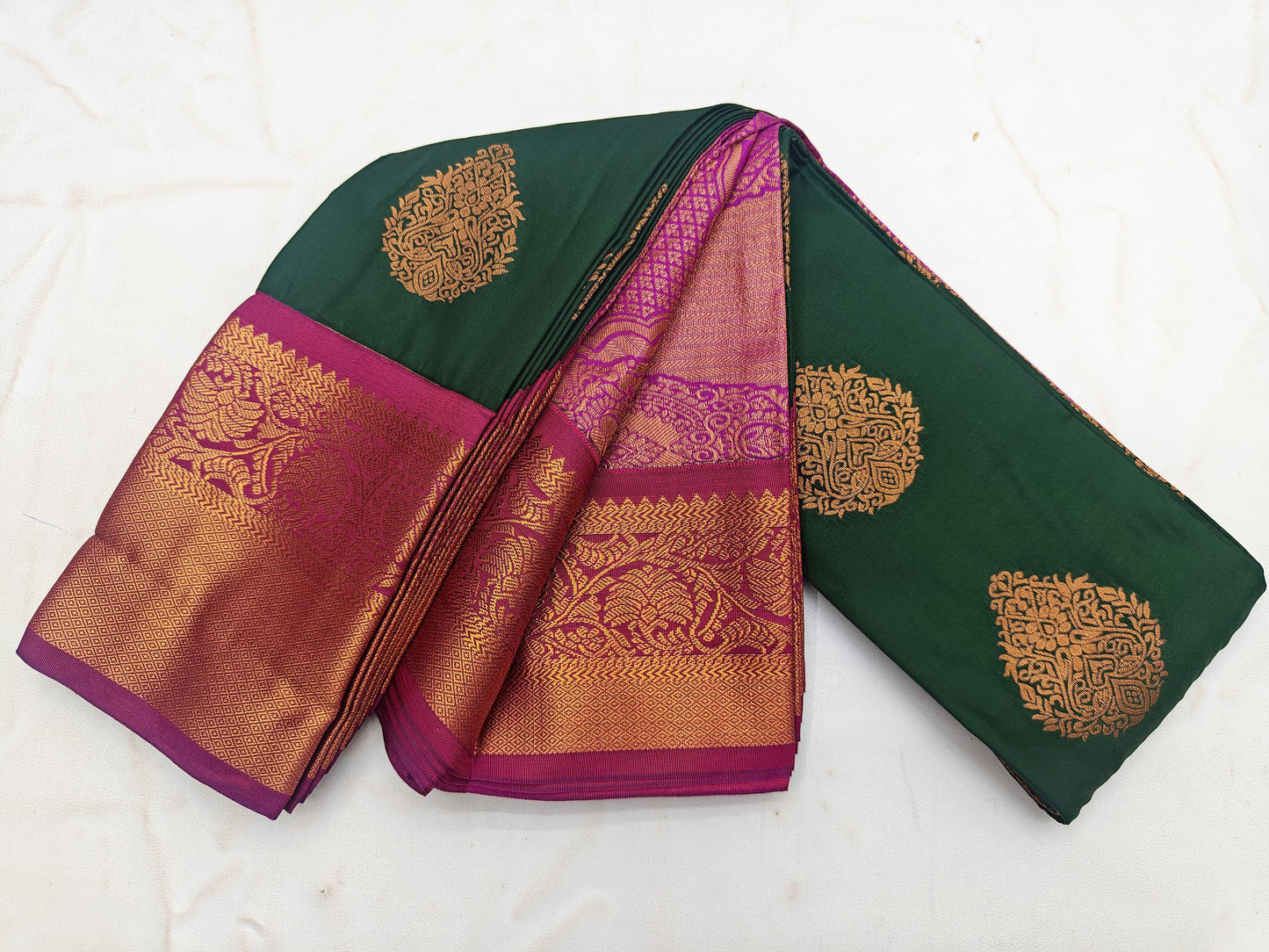 _Fancy KUTTU Border SOFT SILK Sarees