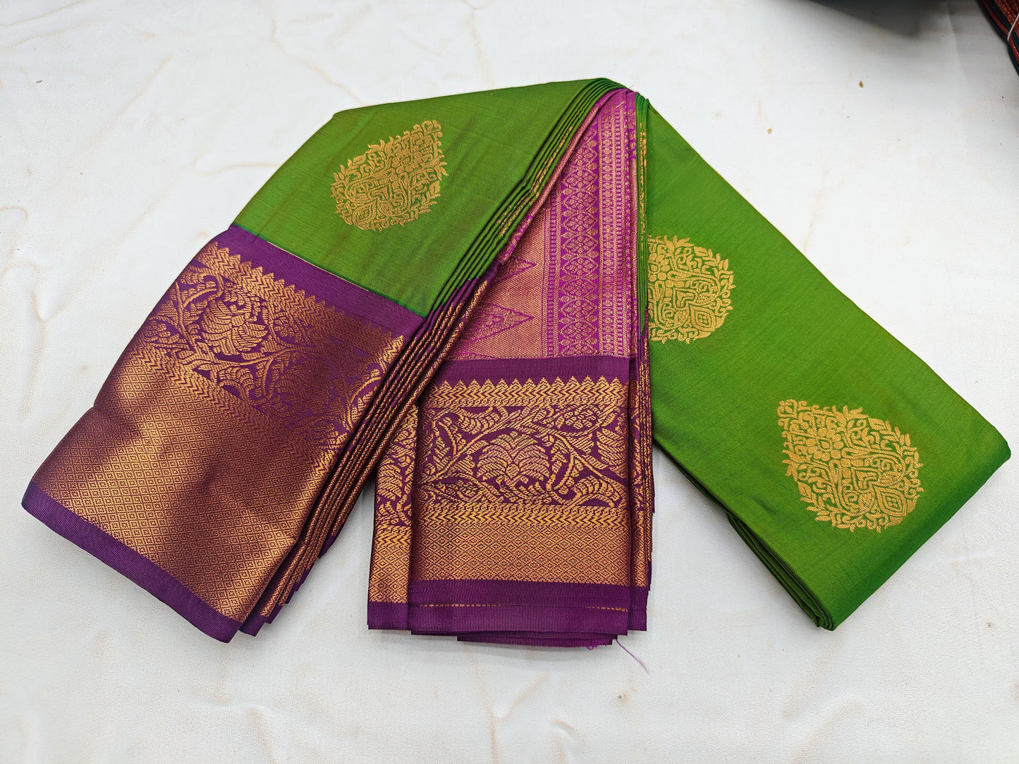 _Fancy KUTTU Border SOFT SILK Sarees