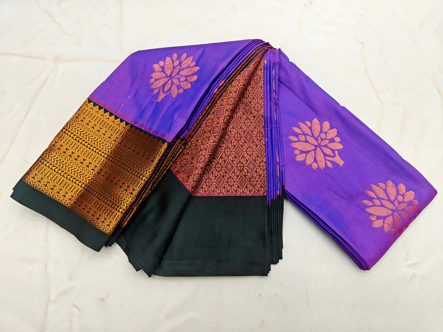 Fancy KUTTU Border SOFT SILK Sarees