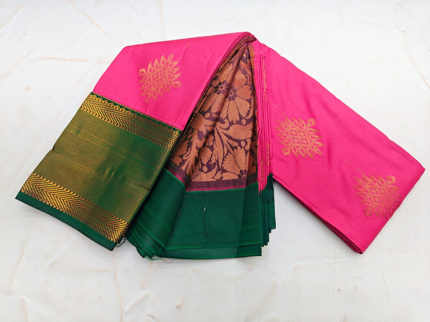 _Fancy KUTTU Border SOFT SILK Sarees