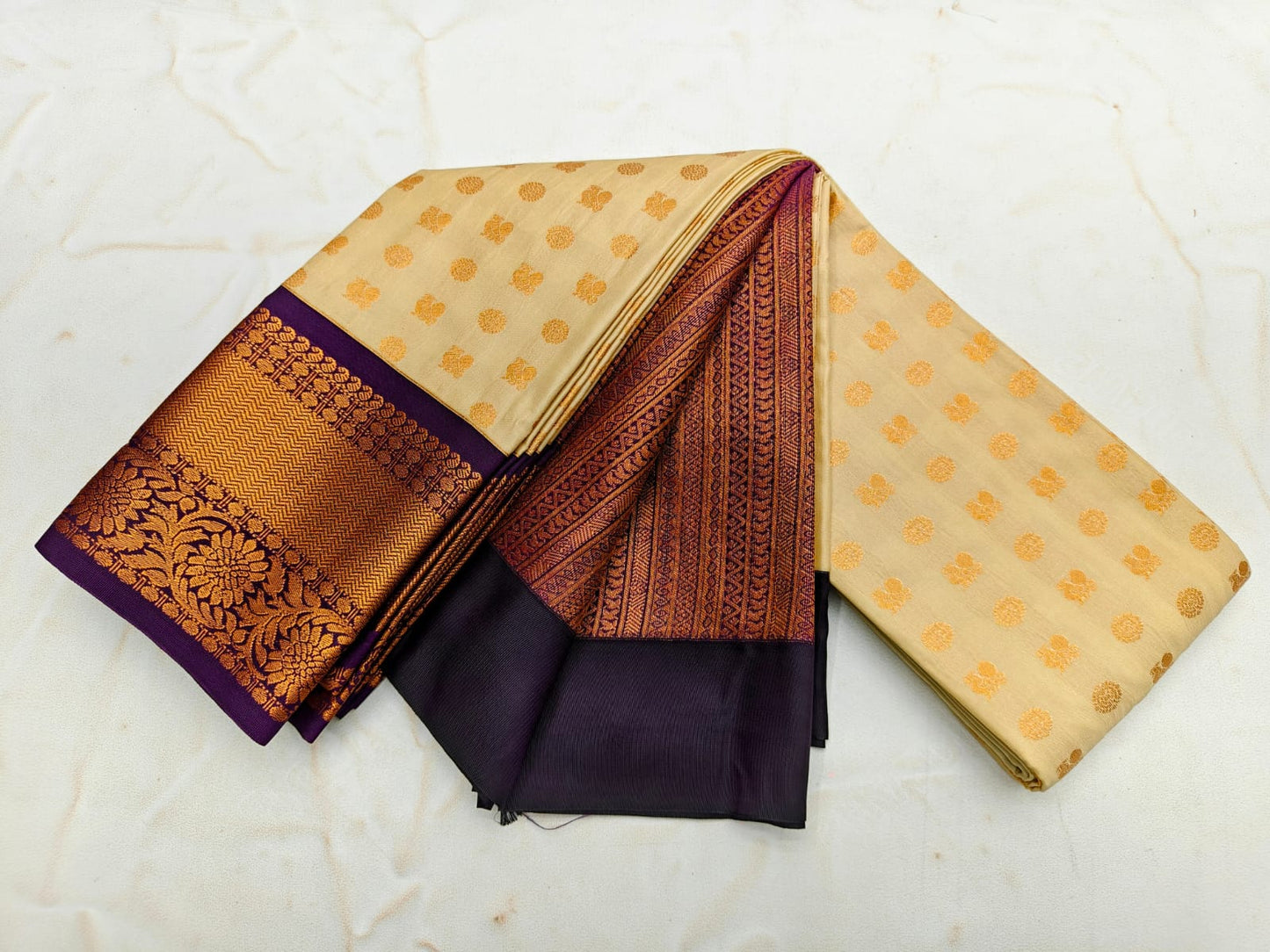 _Fancy KUTTU Border SOFT SILK Sarees