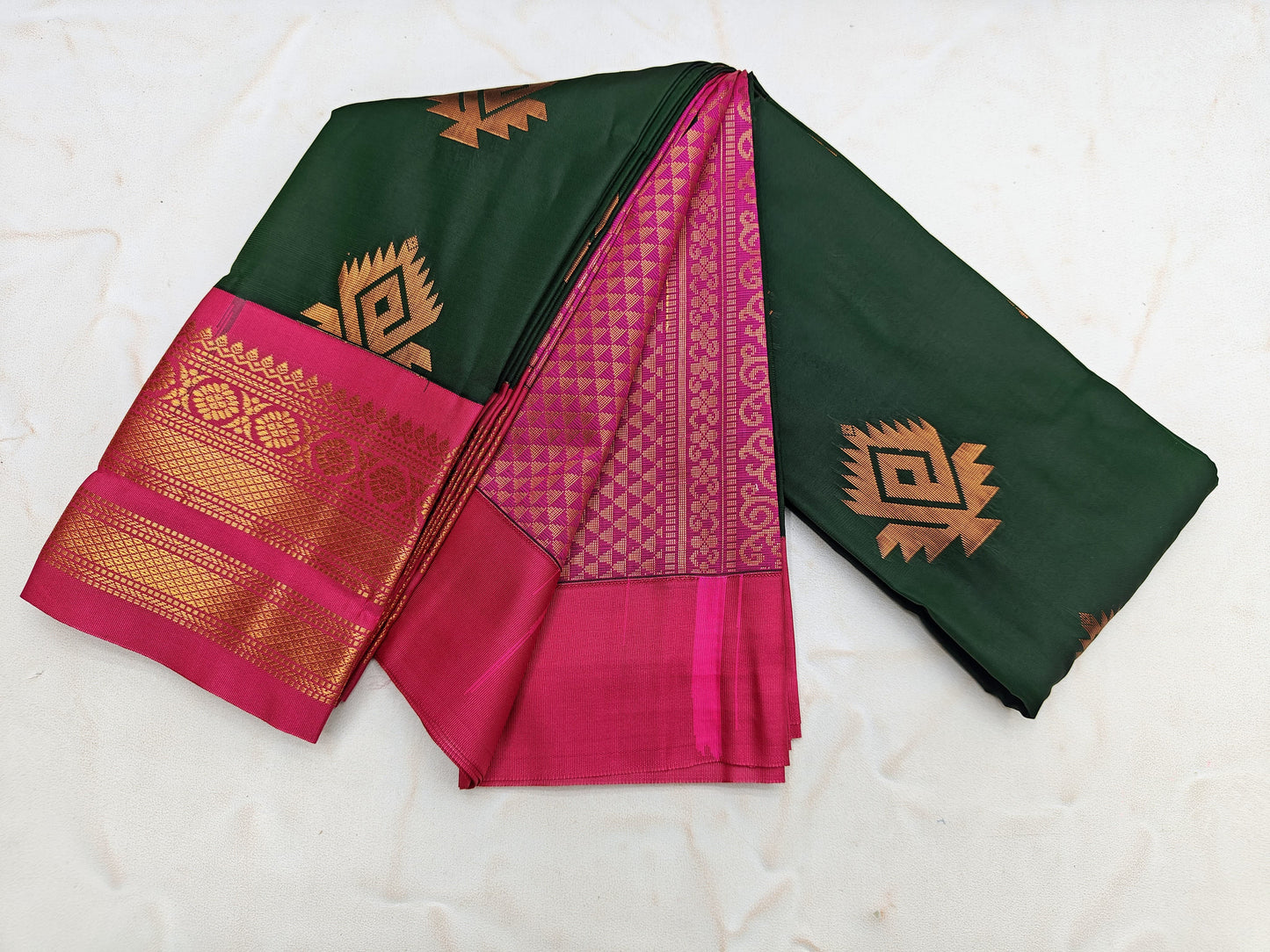 Fancy KUTTU Border SOFT SILK Sarees _