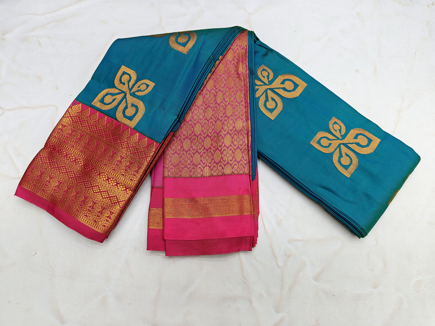 Fancy KUTTU Border SOFT SILK Sarees _