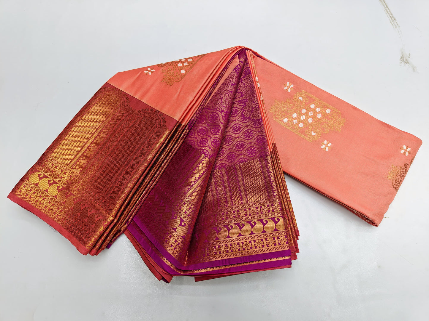 🌺 _Fancy Border SOFT SILK Sarees _🌺