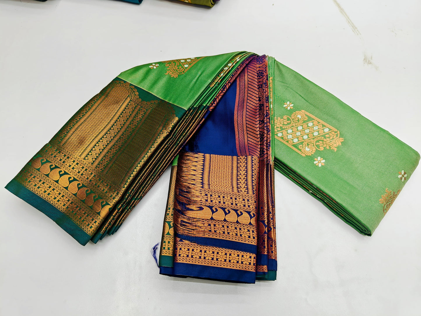 🌺 _Fancy Border SOFT SILK Sarees _🌺