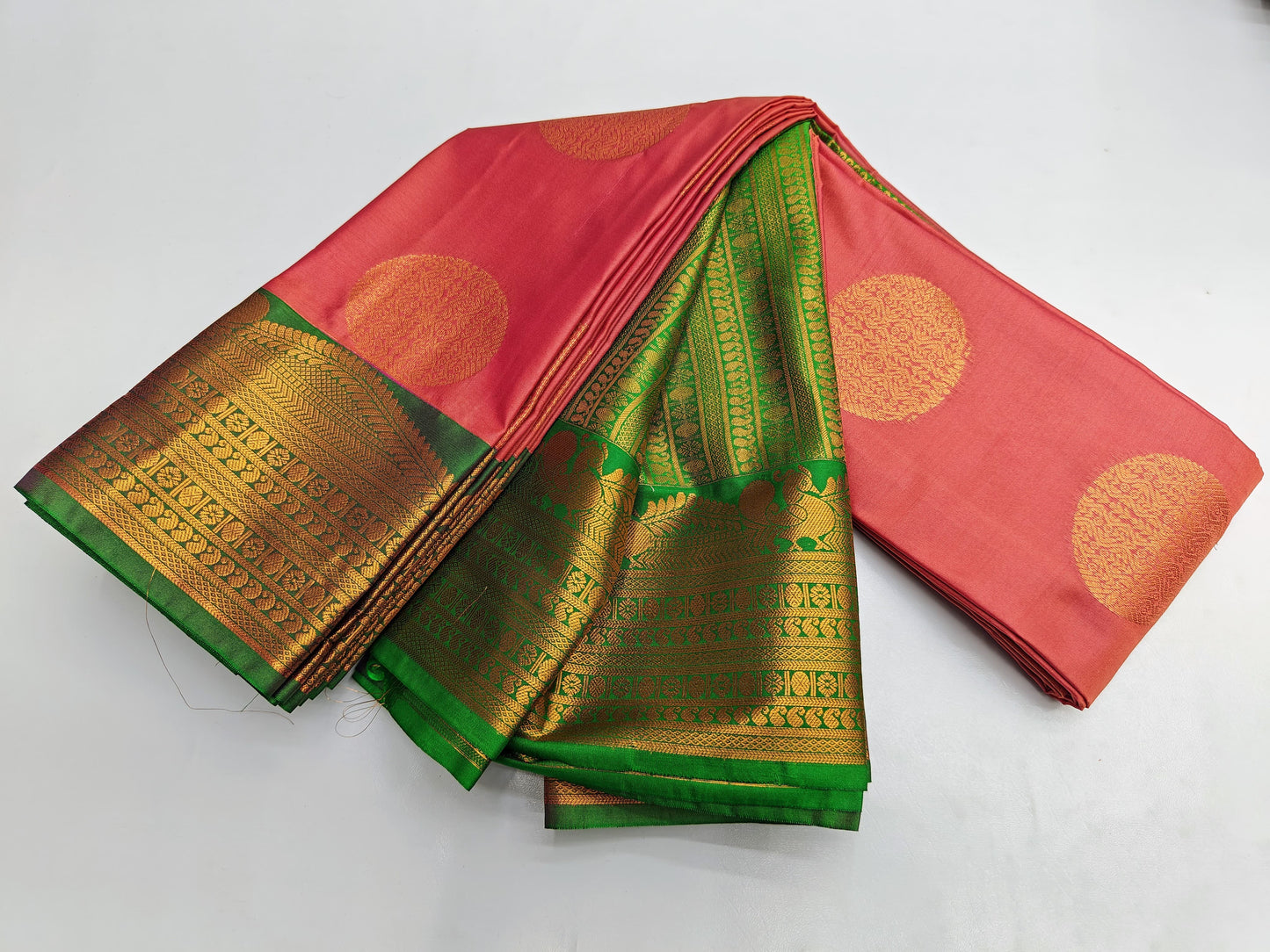 Fancy Border SOFT SILK Sarees _🌺